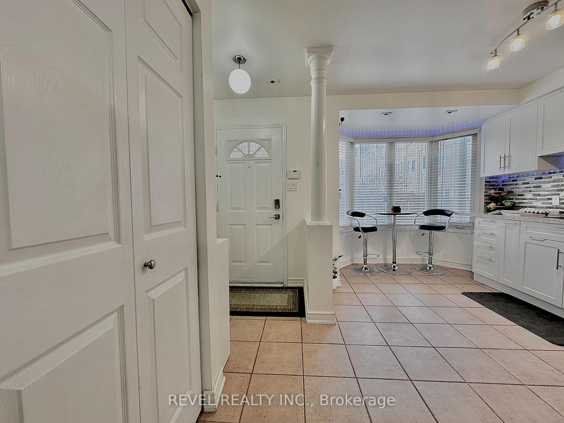 28 Rosebank Drive Unit 1107 photo 10