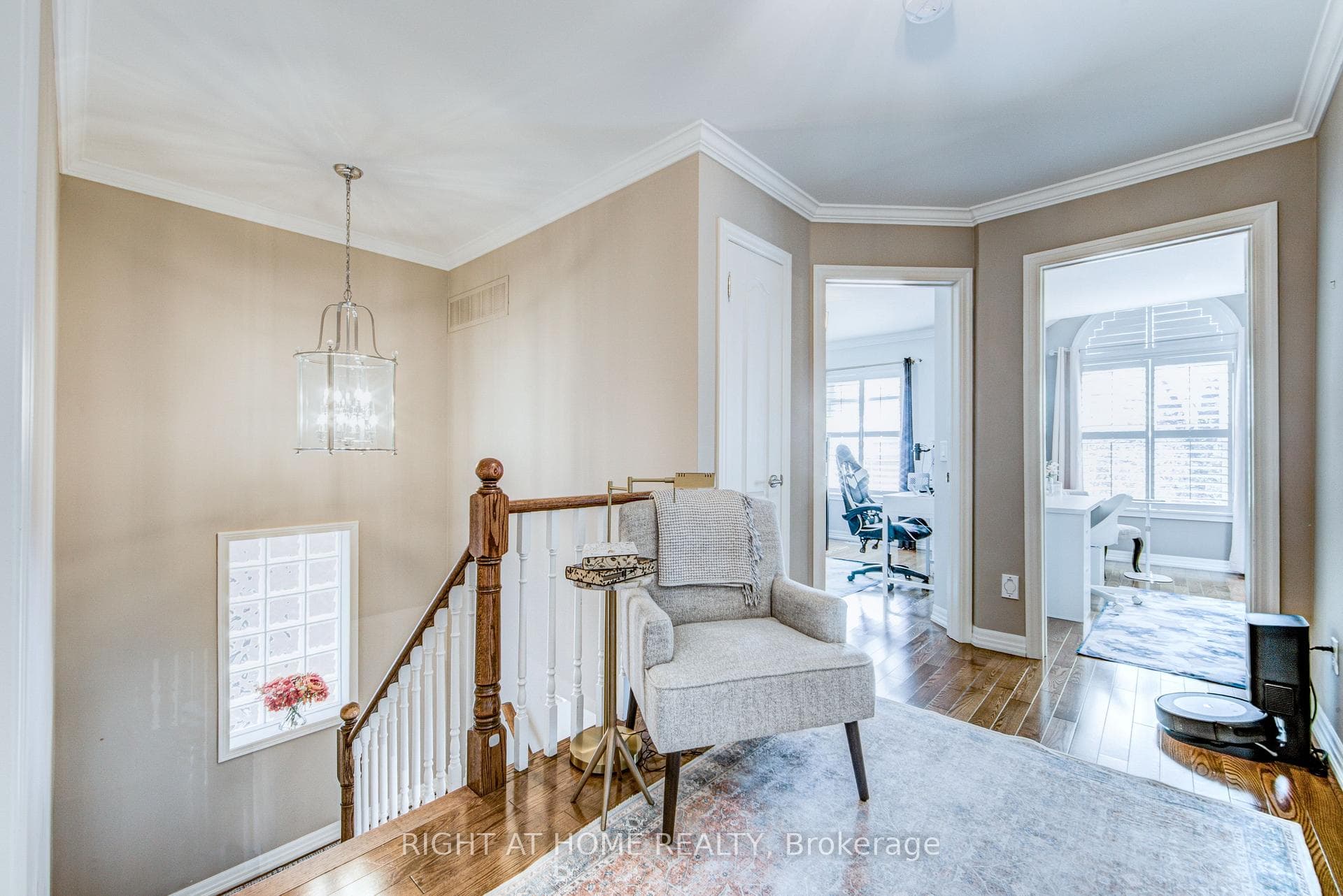 Bright & Sunny Upstairs Hallway