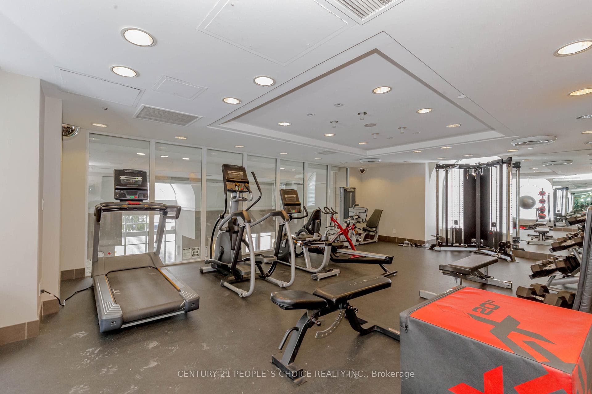 350 Red Maple Road Unit 607 photo 36