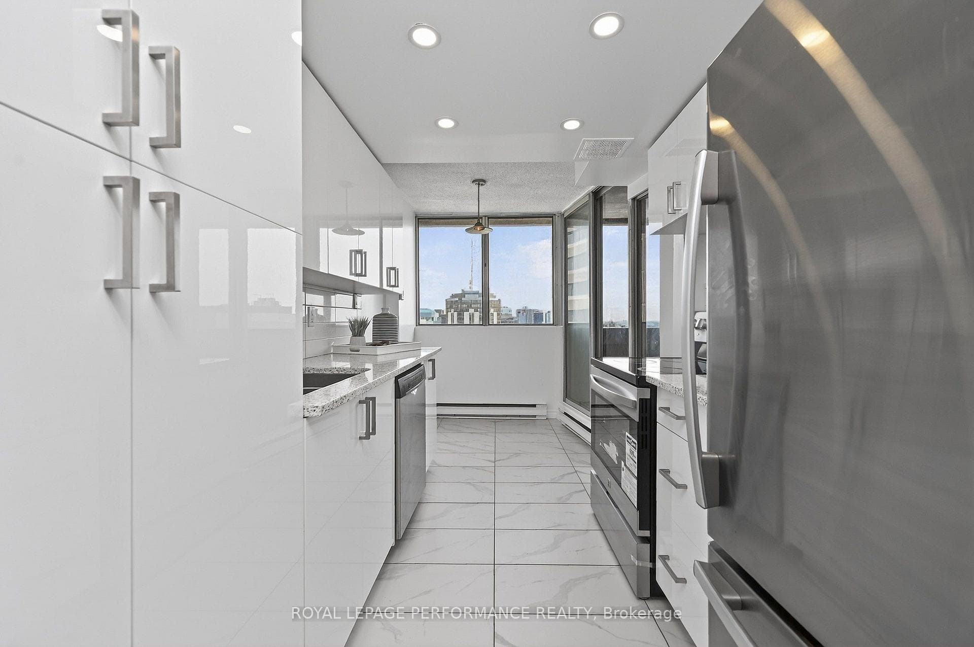 530 Laurier Avenue Unit 2502 photo 14