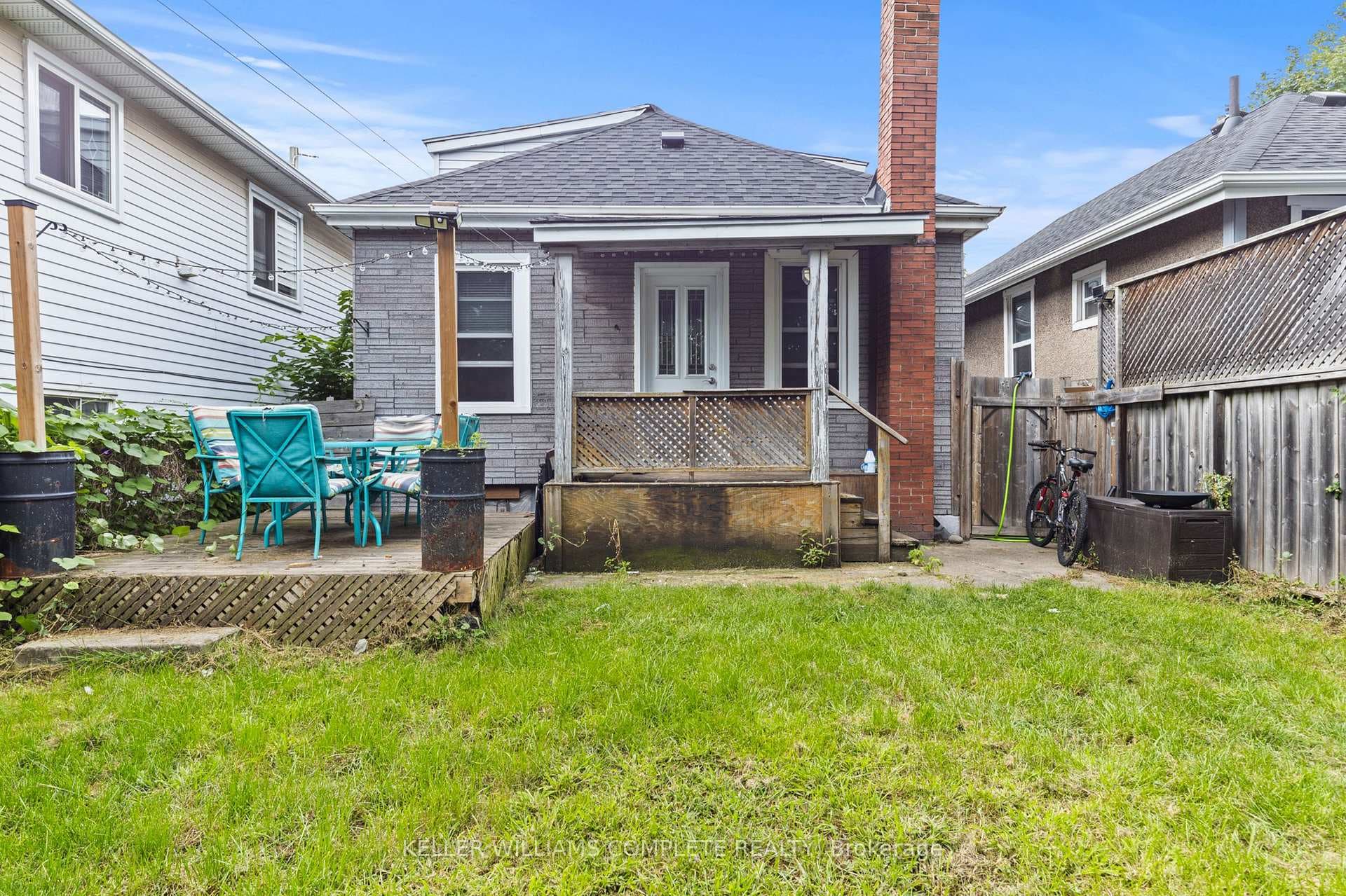 20 AGNES Street photo 22
