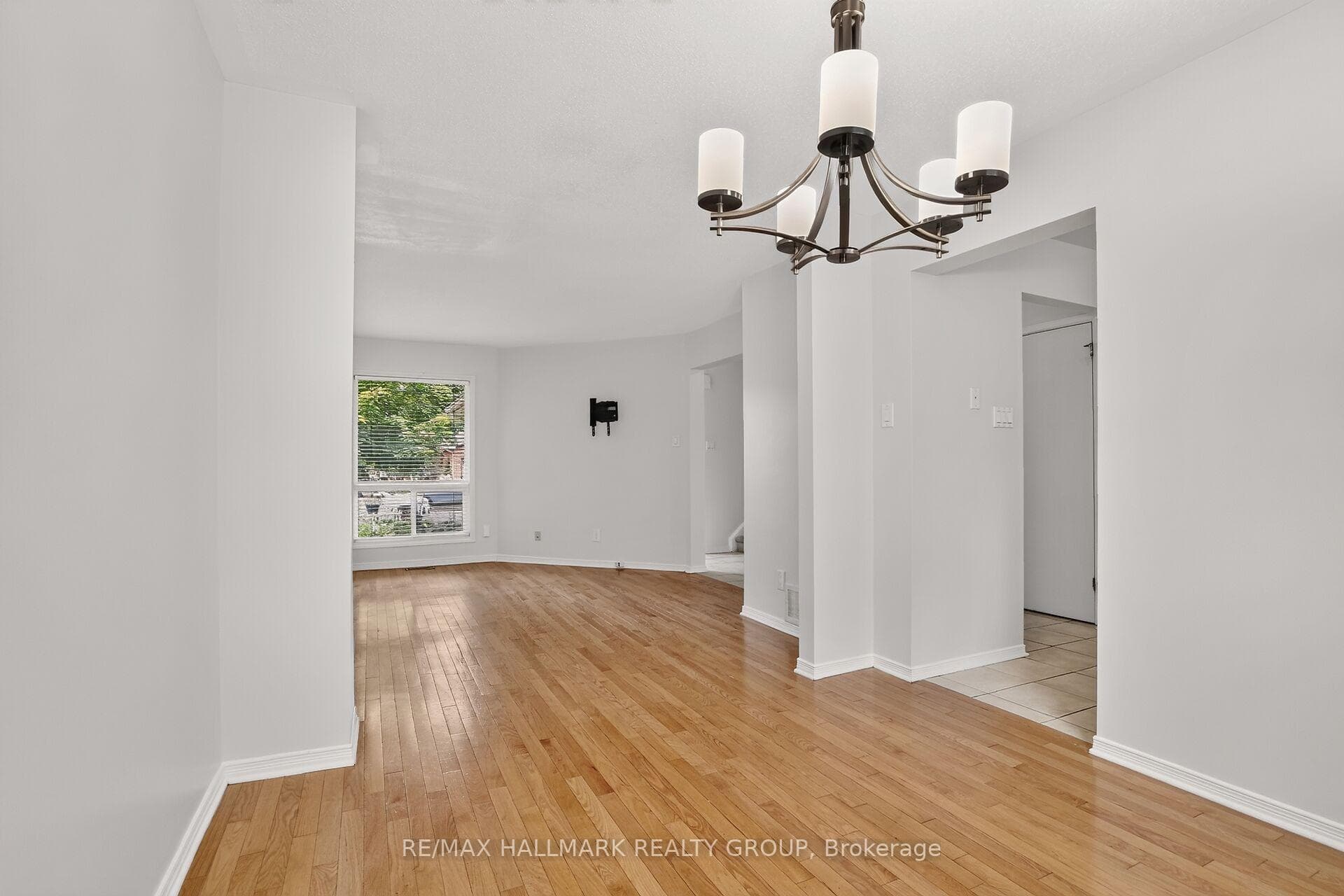 244 Huntersfield Drive photo 17