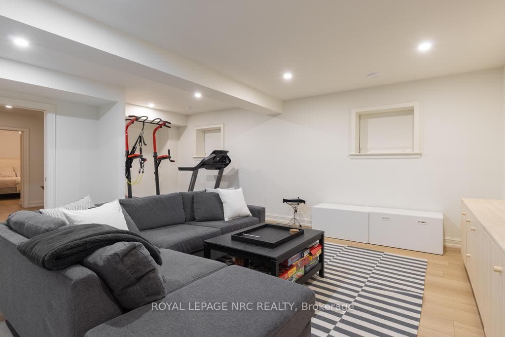166 Dalhousie Avenue photo 35