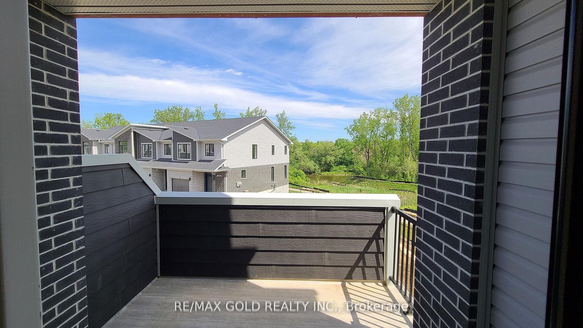 177 Edgevalley Road Unit 152 photo 9