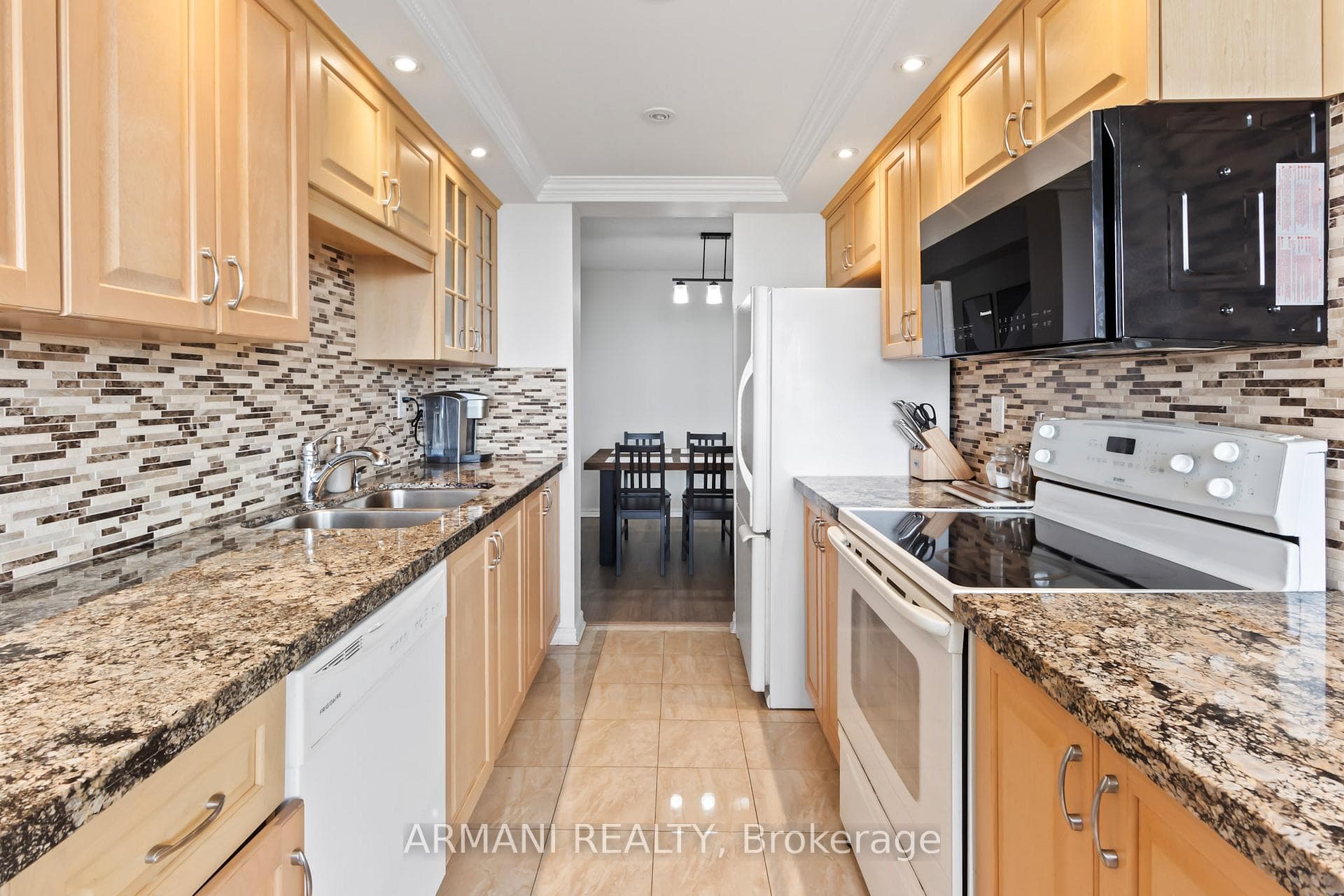 Kitchen w/ Granite counters