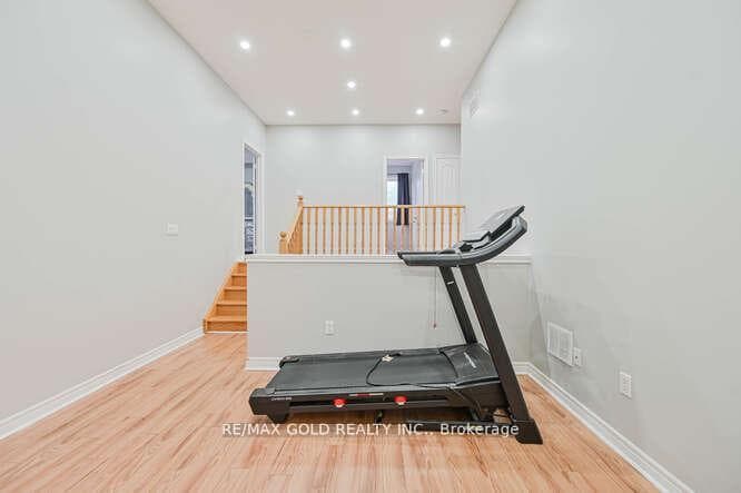 106 Watsonbrook Drive photo 15