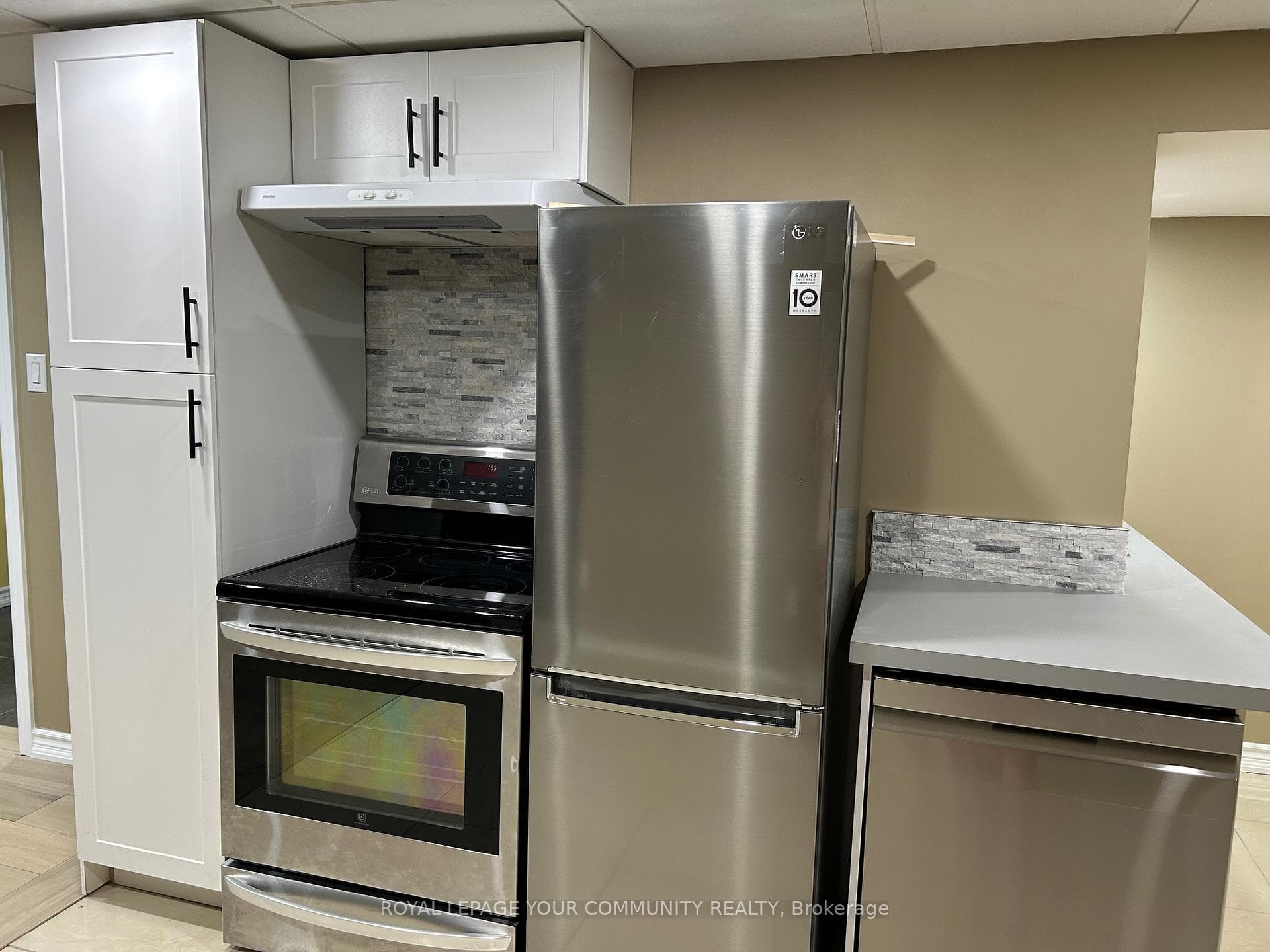 5520 18th Side Road Unit BSMT photo 5