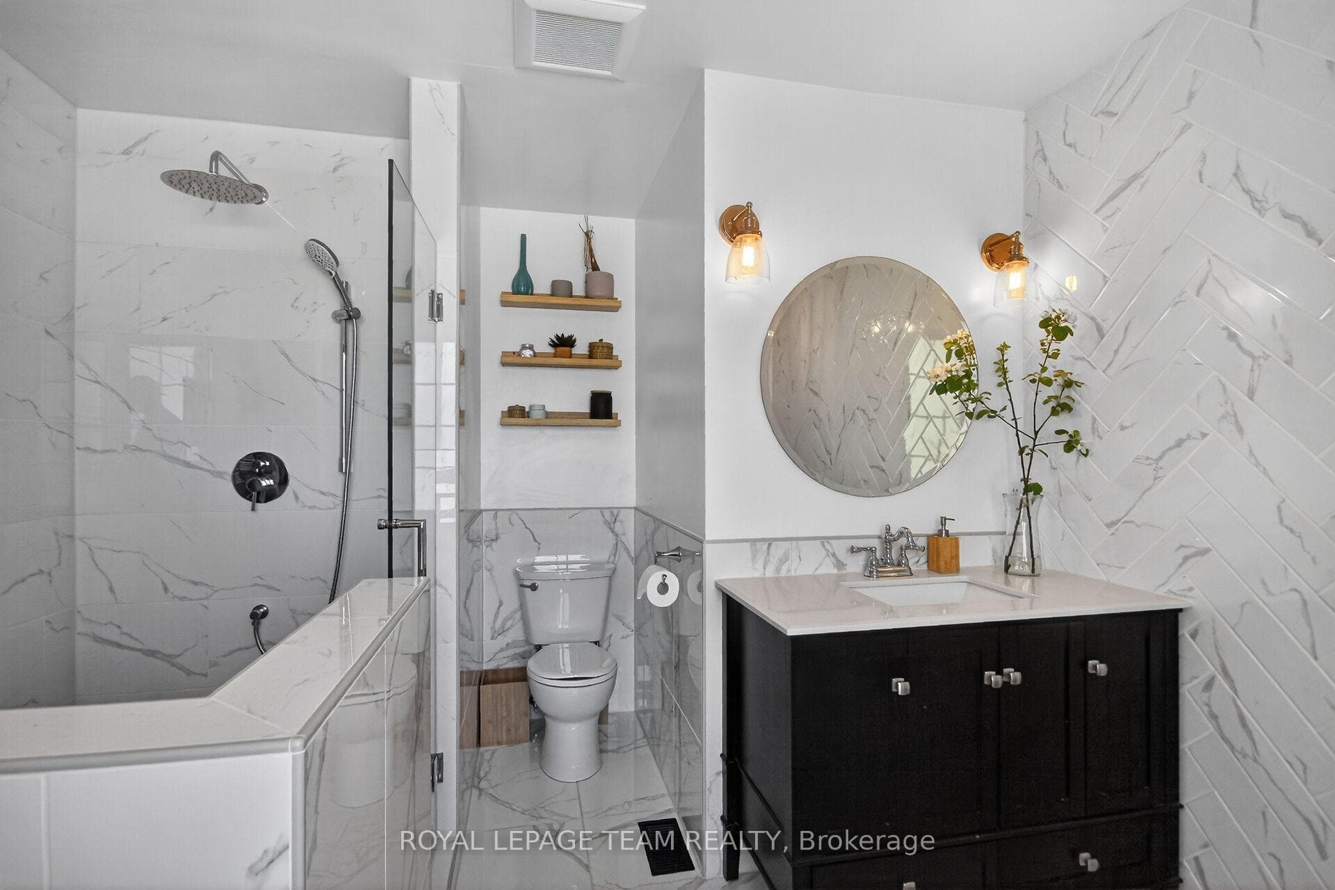 15 Markham Avenue photo 29