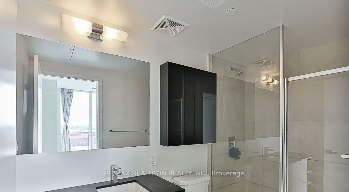 31 Tippett Road Unit 636 photo 26