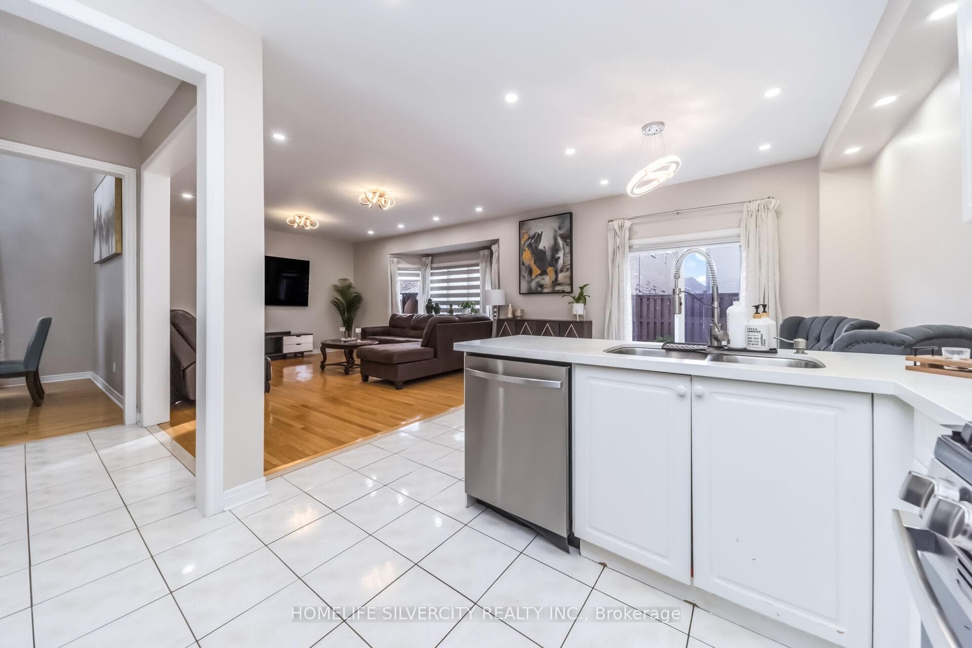 26 Bissell Drive photo 21