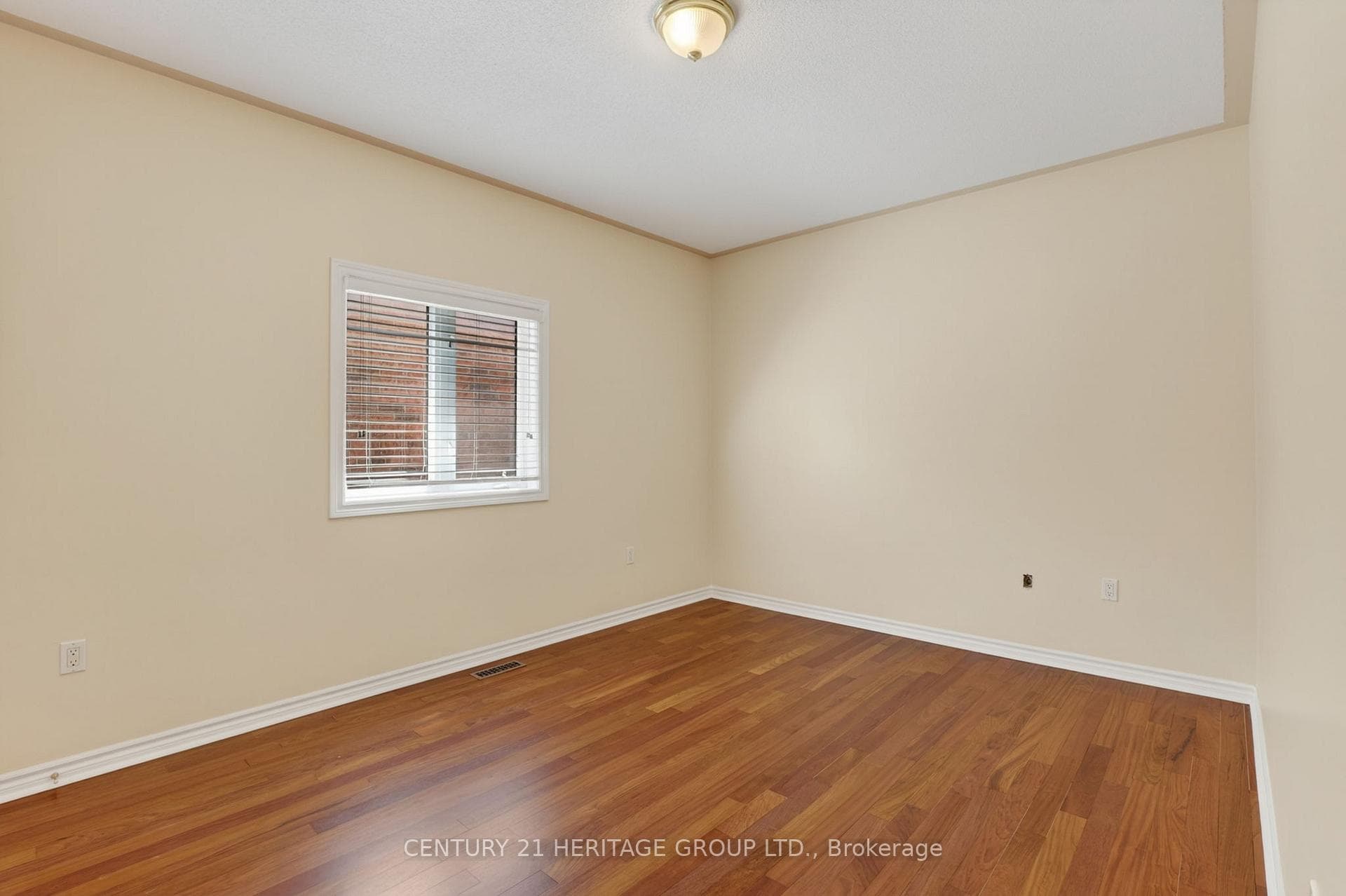 58 Saint Avenue photo 32