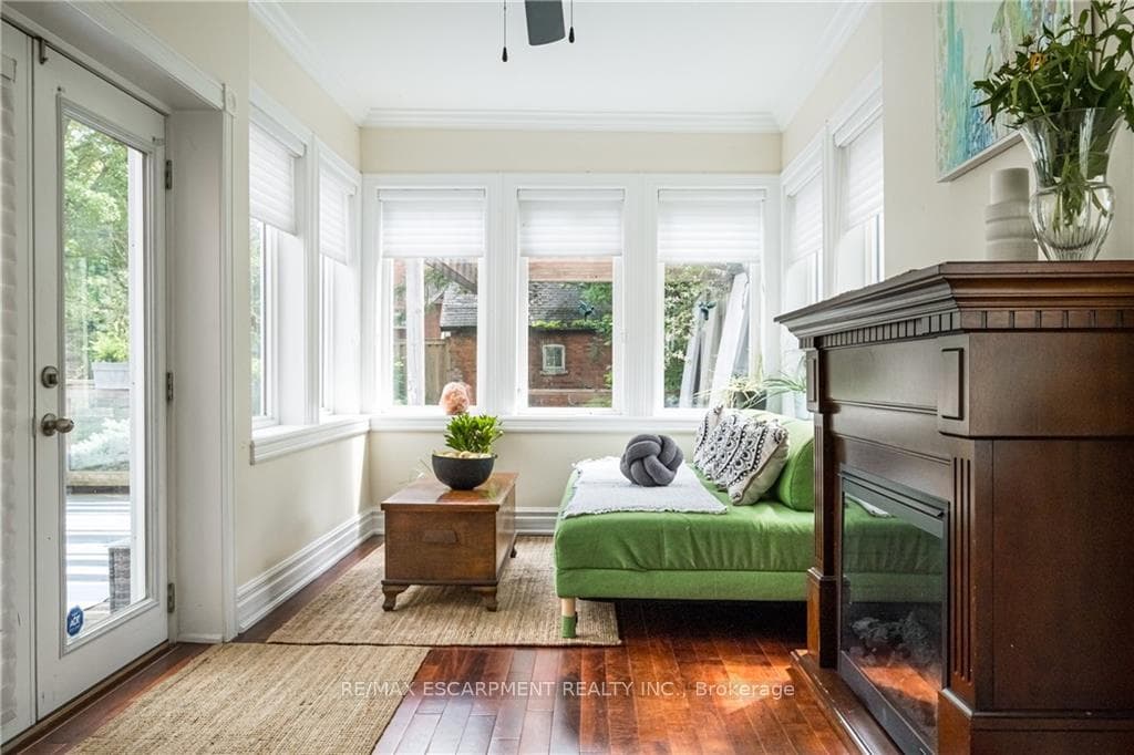 17 Stanley Avenue photo 21