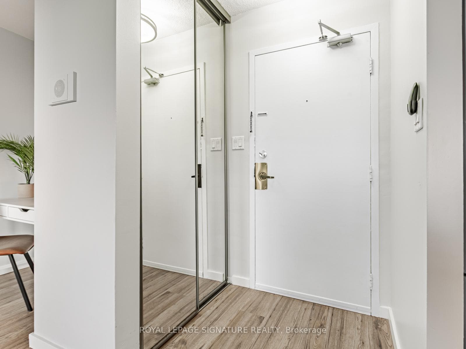 20 Edgecliff Golfway Unit 308 photo 4