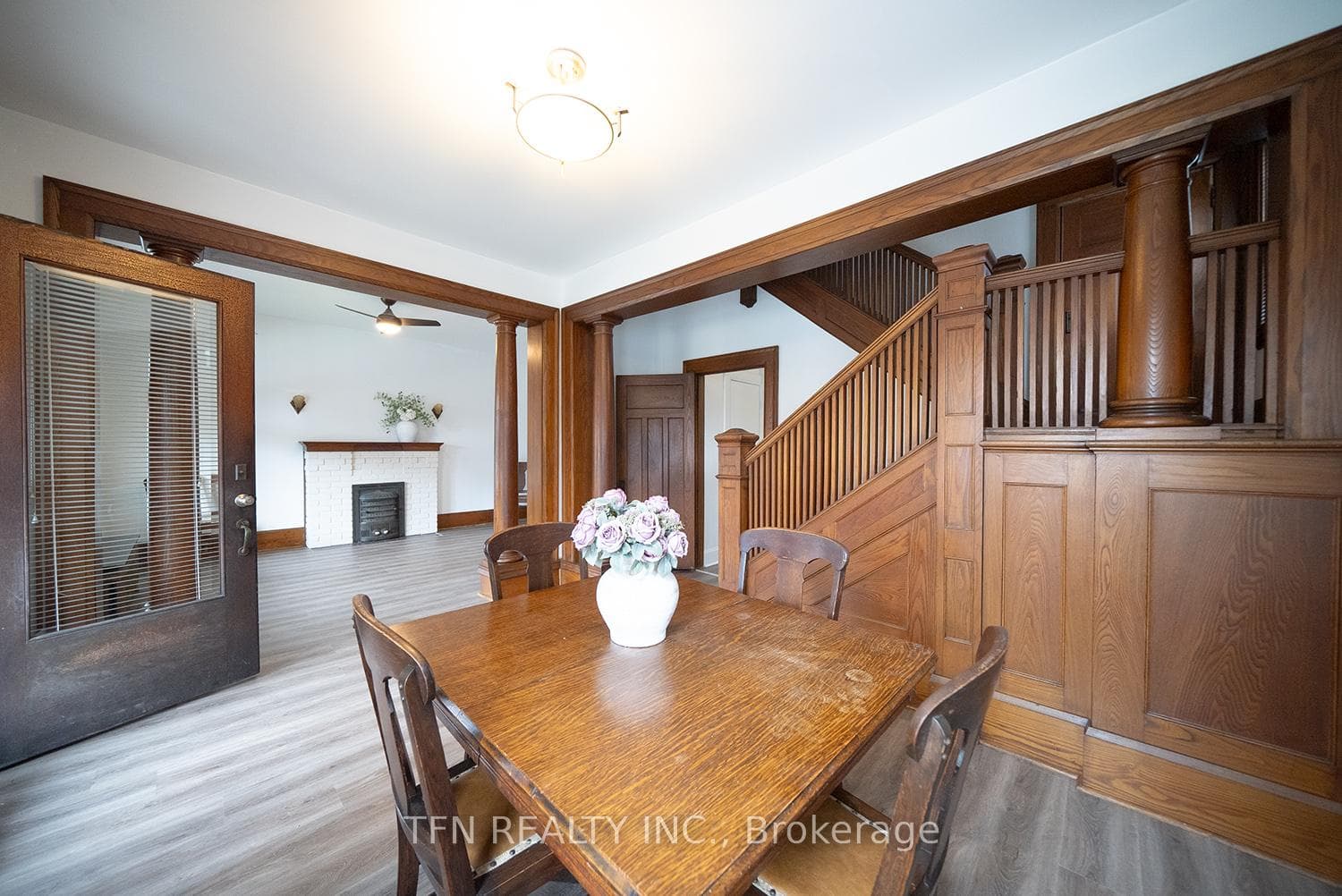 480 Colborne Street photo 23