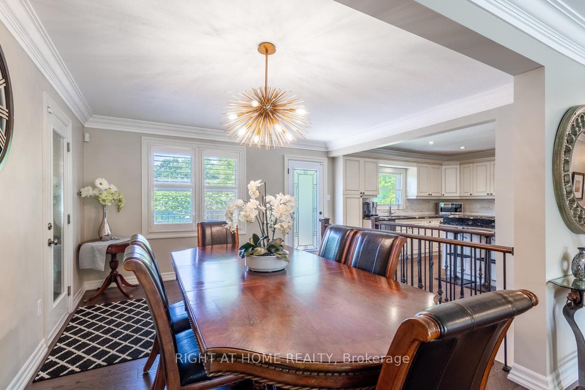 574 Oneida Drive photo 8