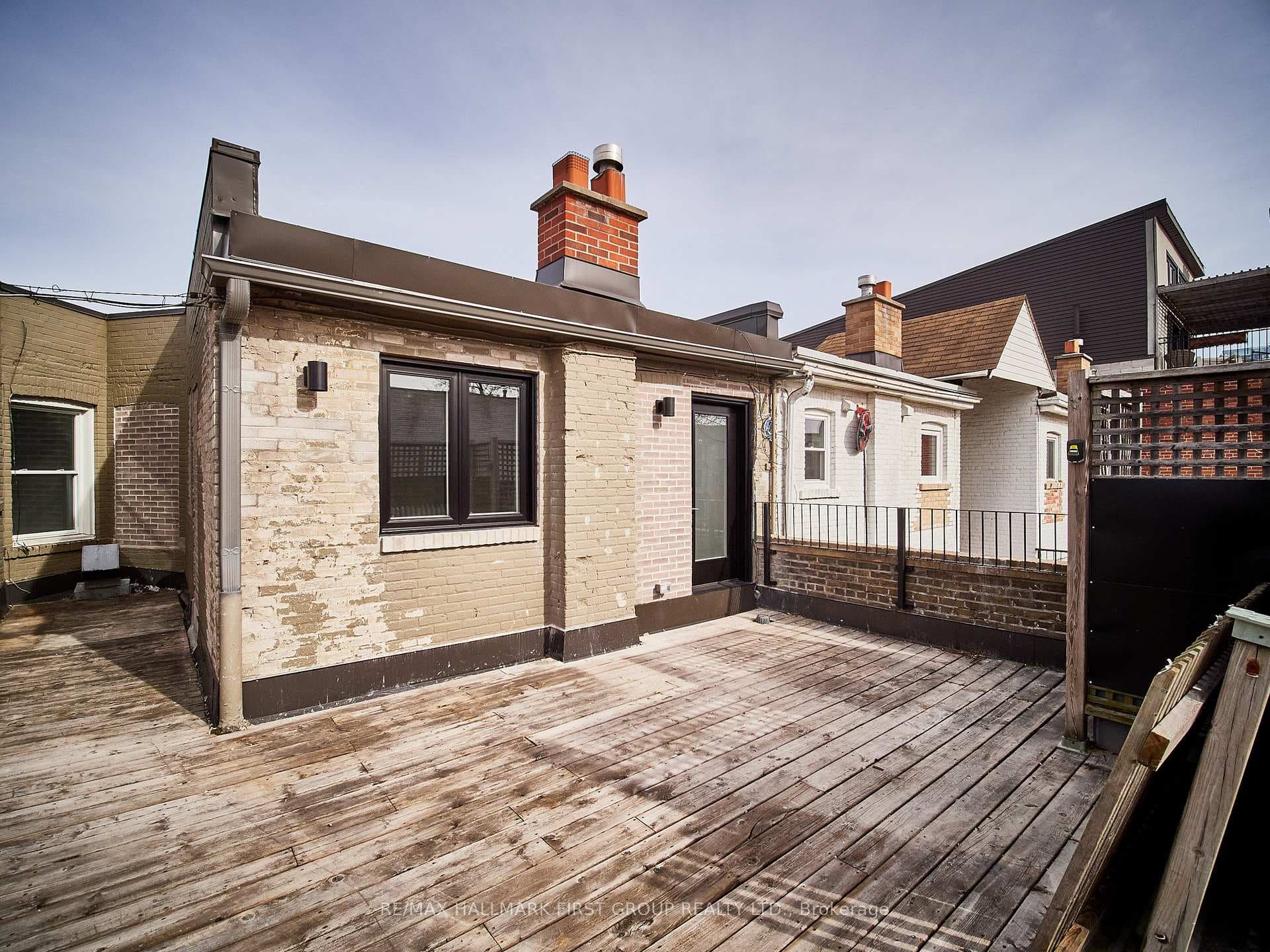 2598 Yonge Street Unit Upper photo 32