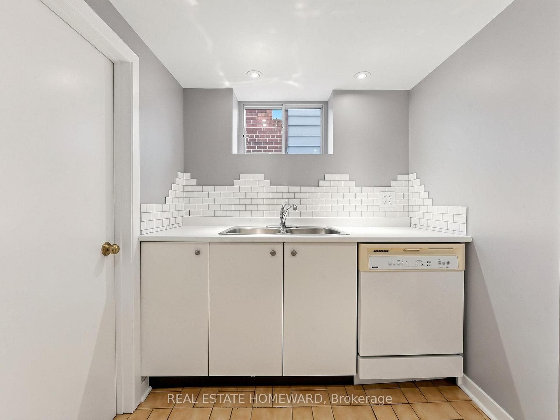 14 Beachdale Avenue photo 27