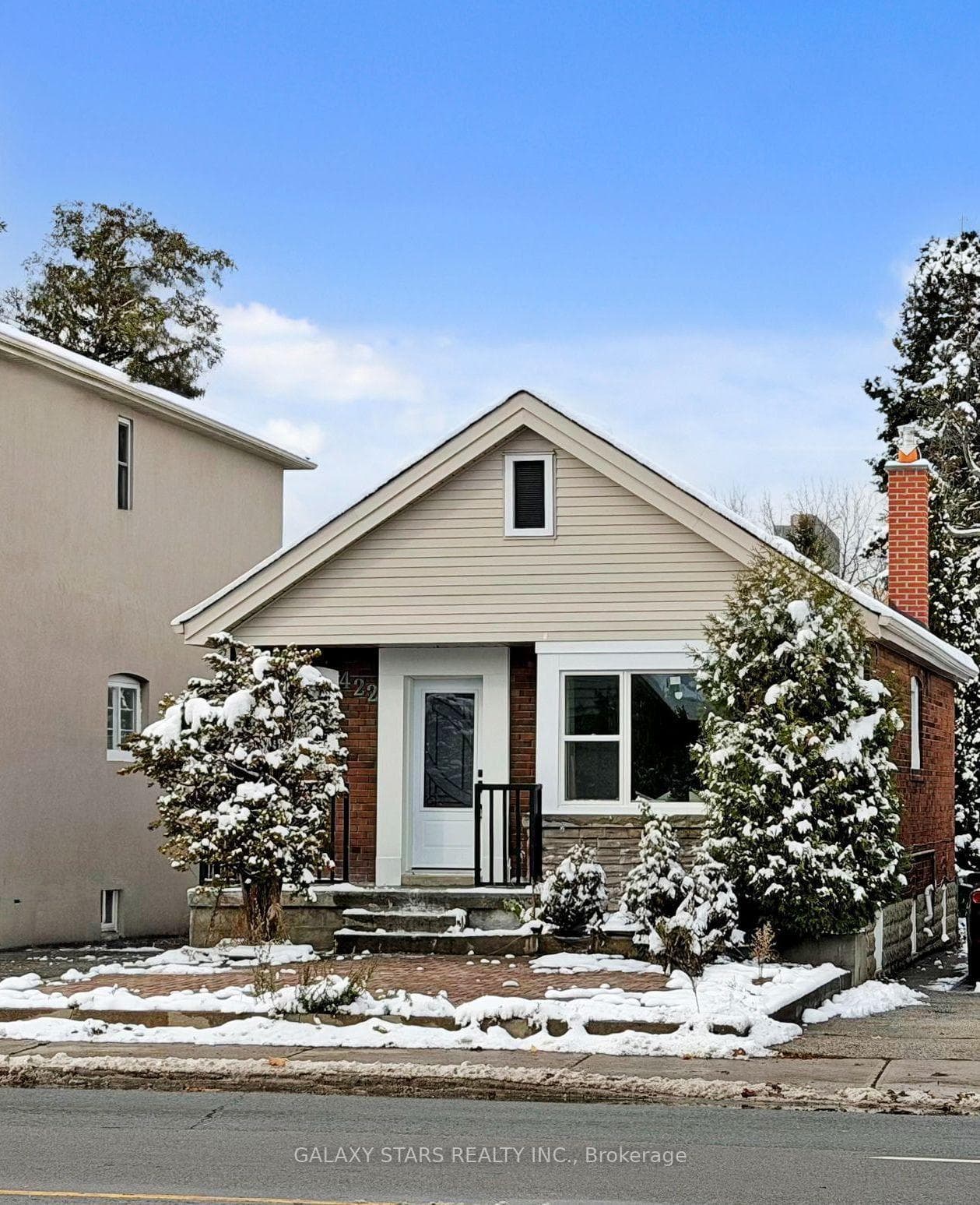 422 O'connor Drive photo 2