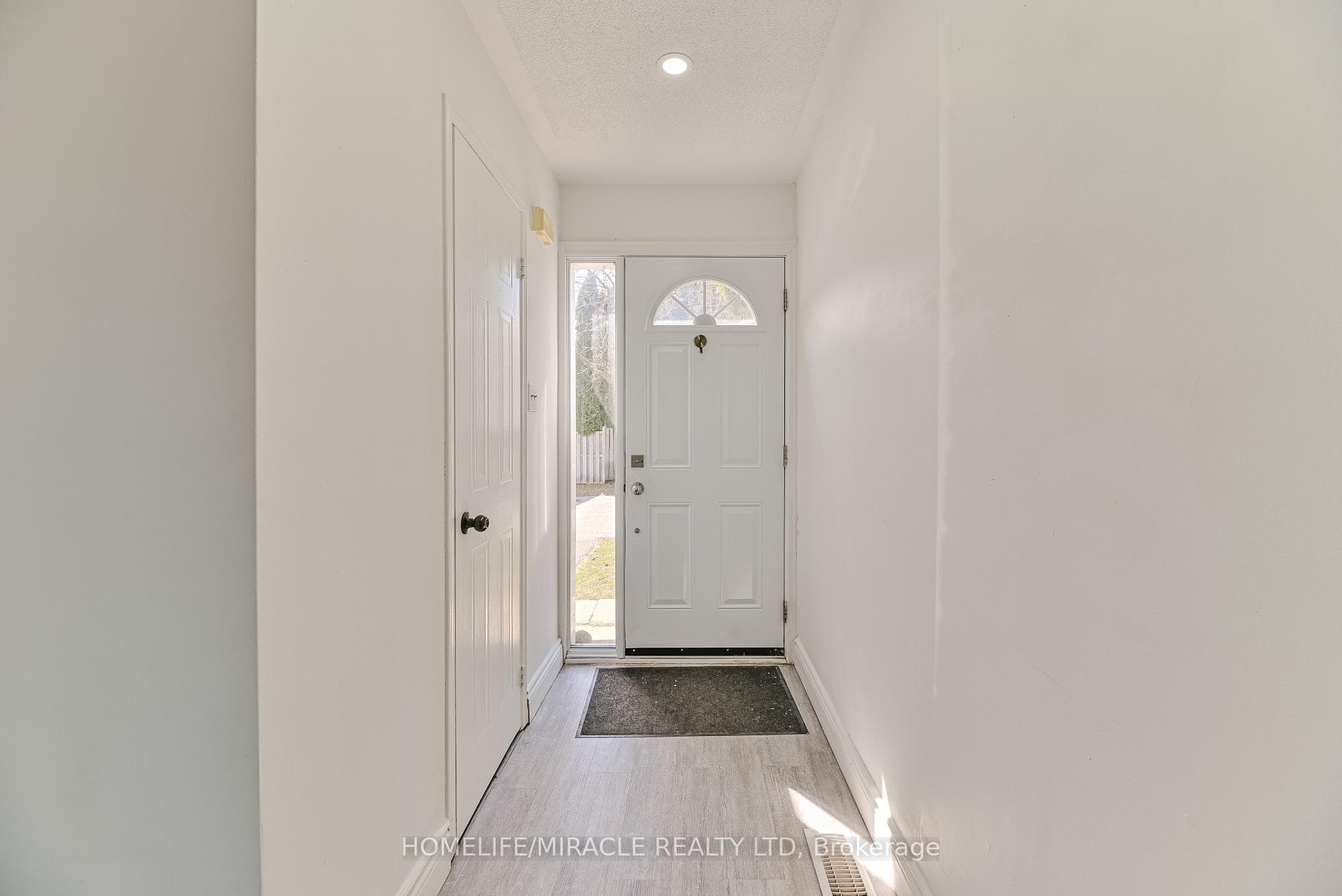 37 Corey Circle photo 3