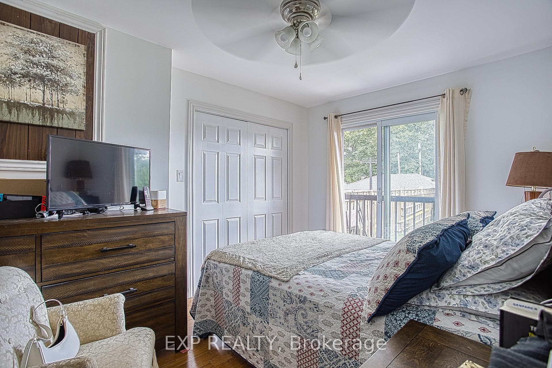 137 Wentworth Street photo 11