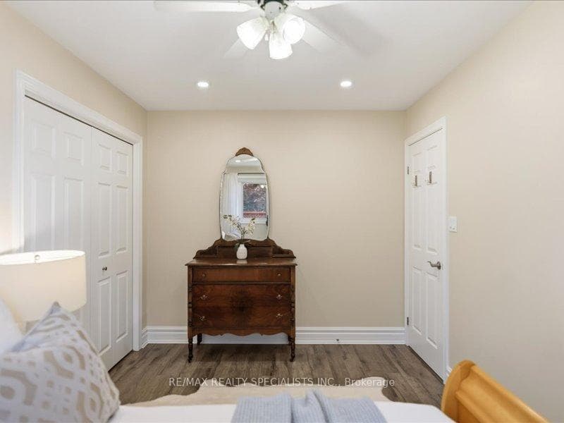 53 Edgewell Crescent photo 26