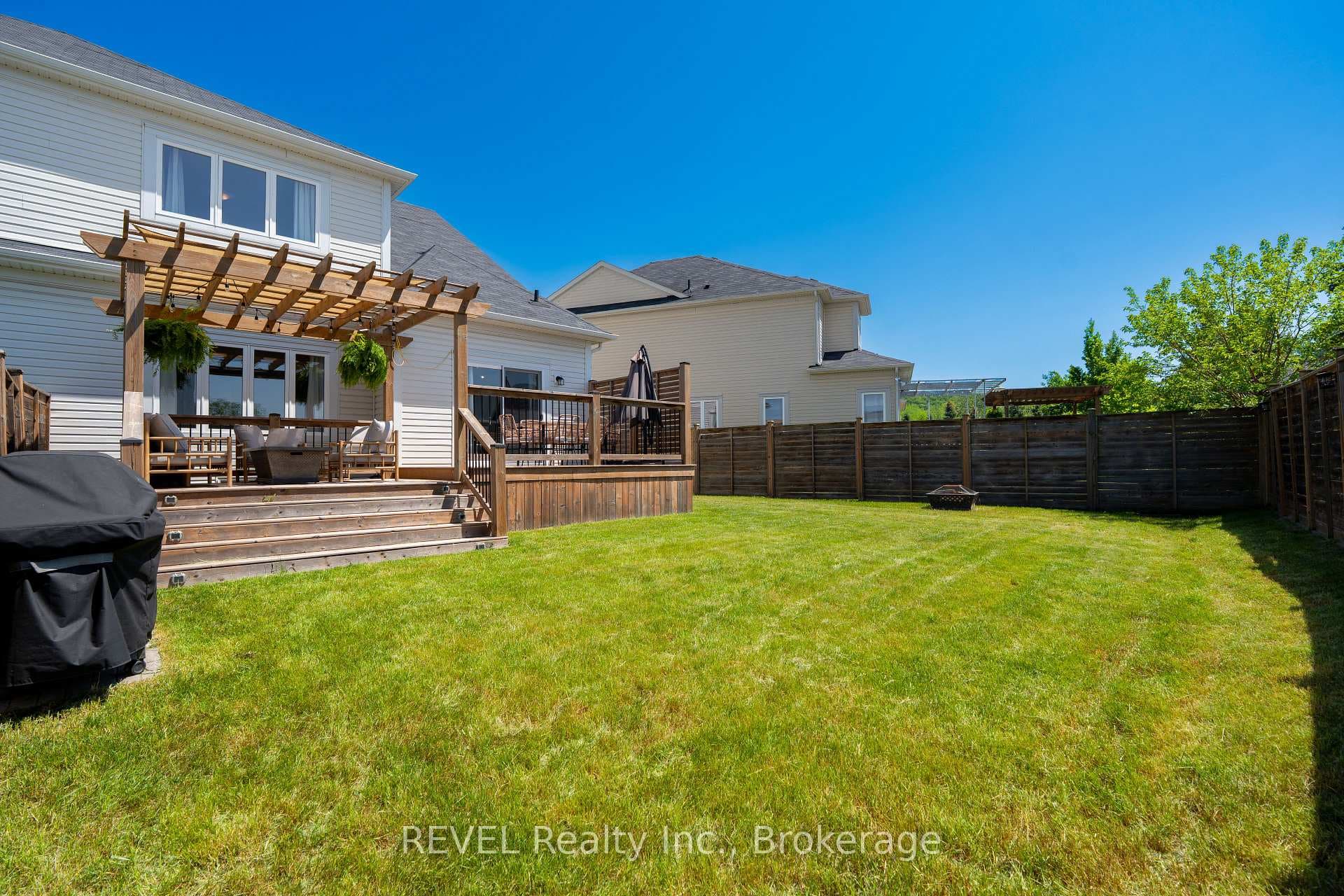 54 Dominion Crescent photo 42