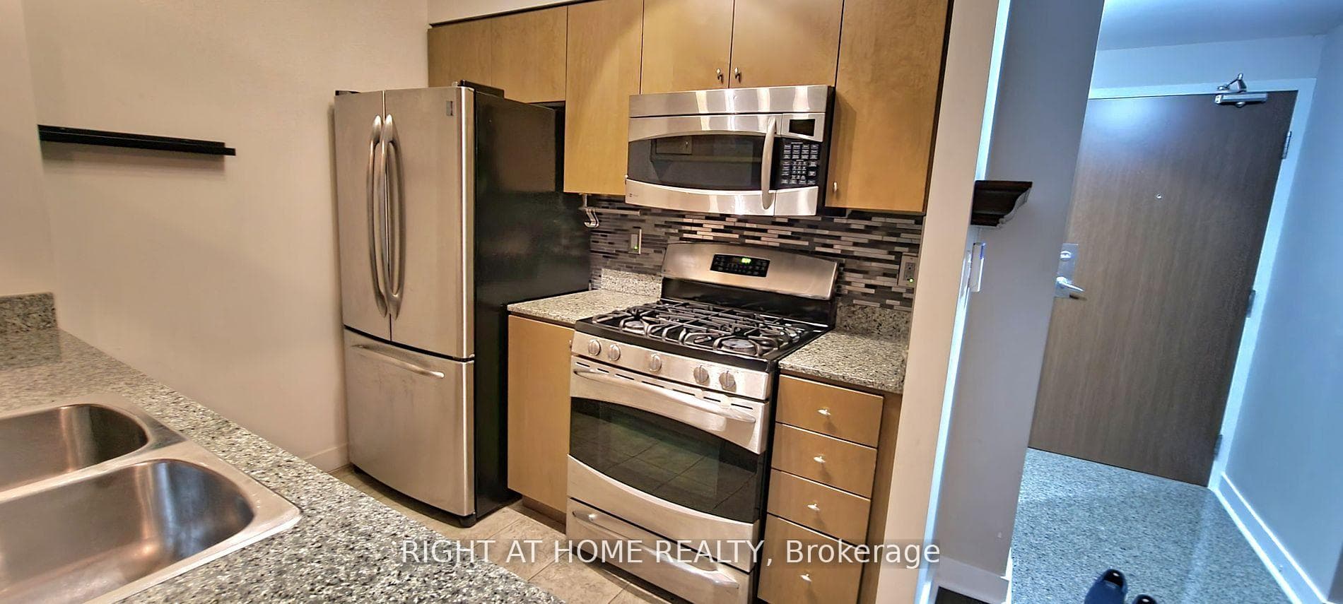 35 Mariner Terrace Unit 2801 photo 8