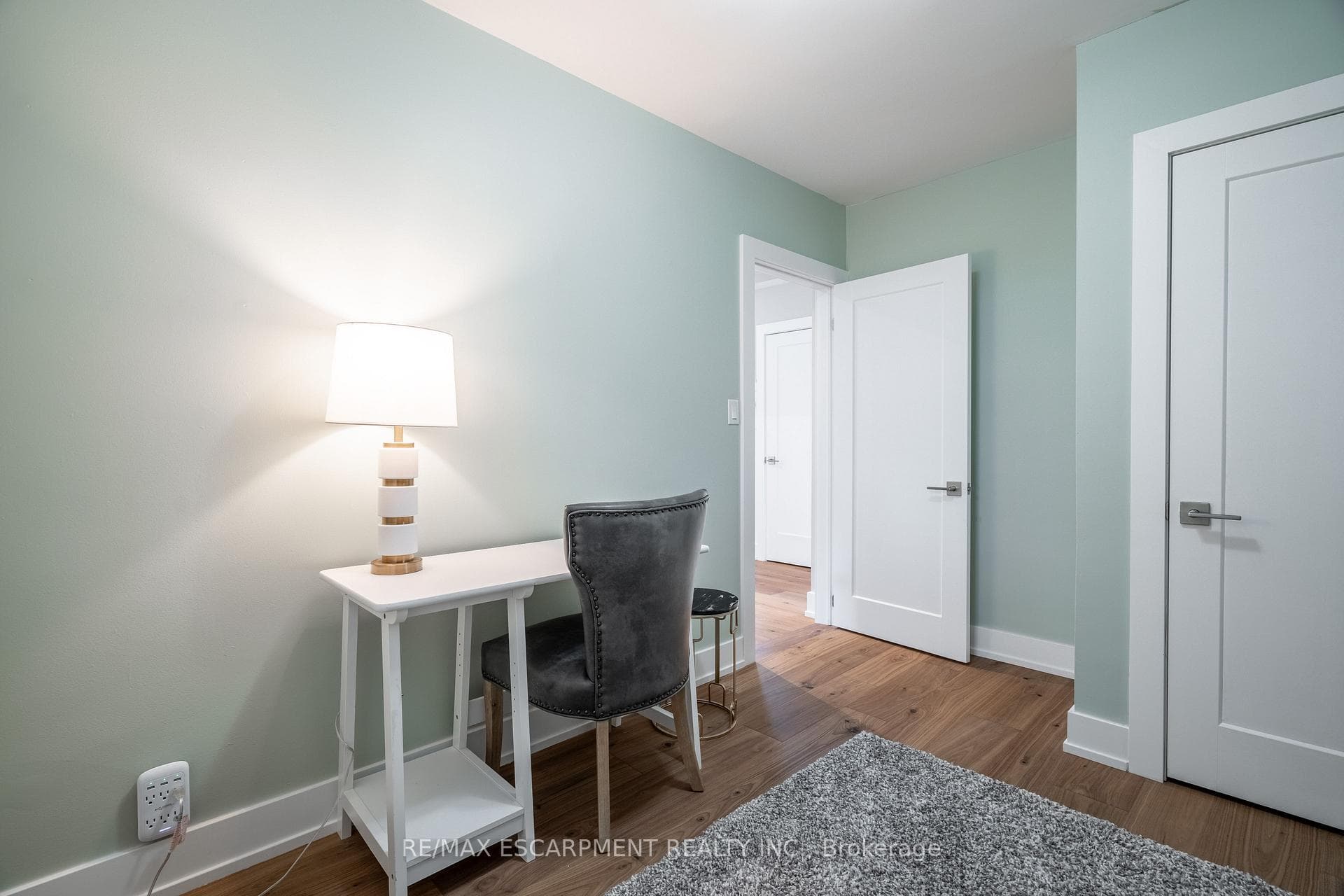 271 Mcneilly Road photo 14