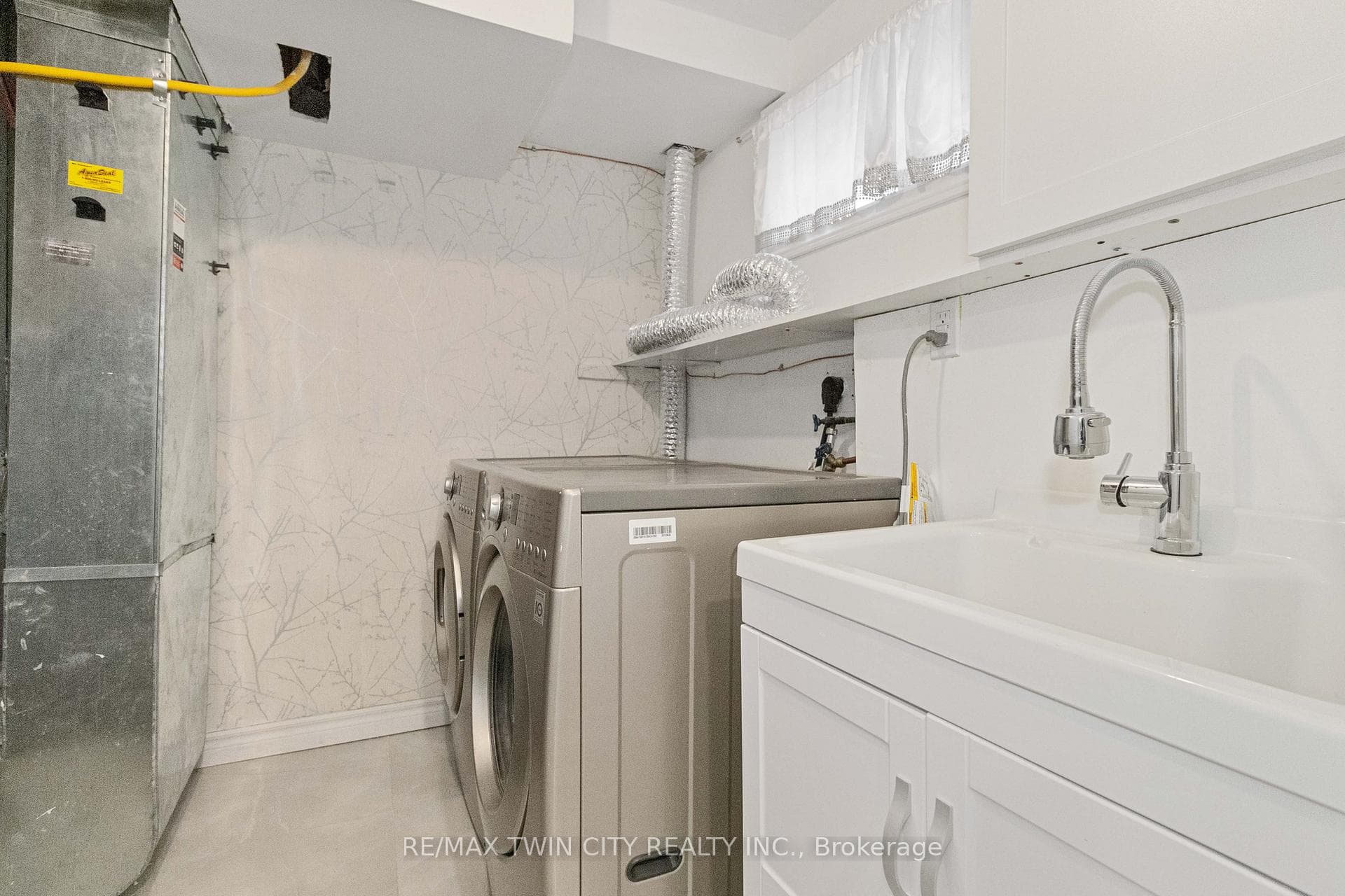7 Normandy Place photo 28