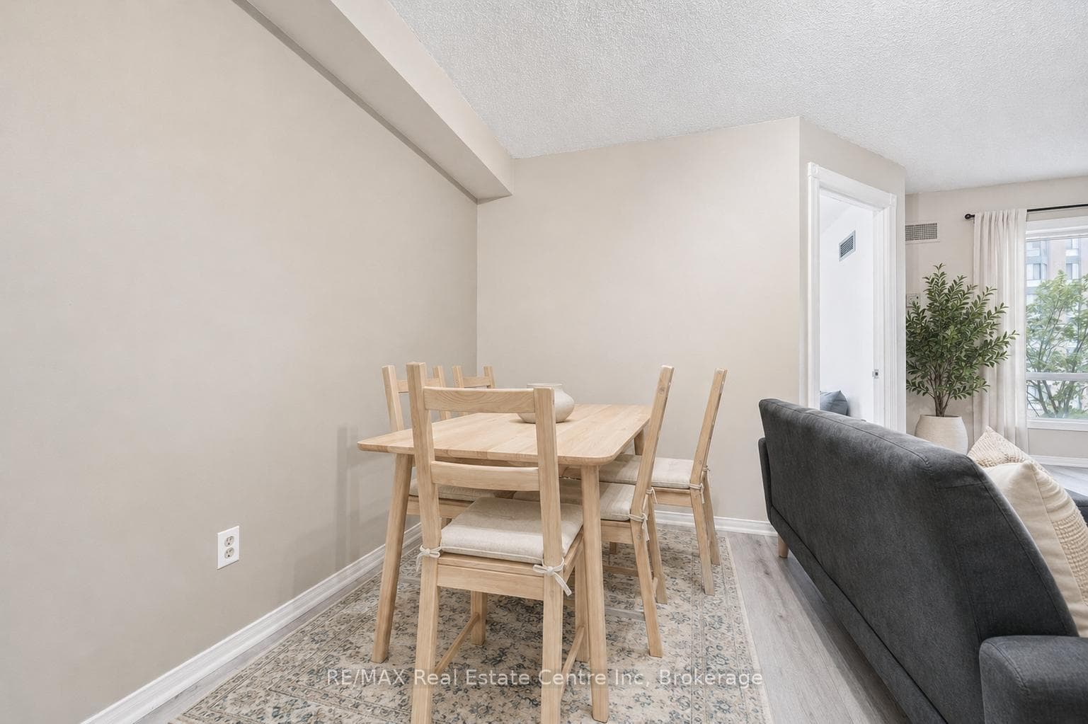 155 HILLCREST Avenue Unit 302 photo 7