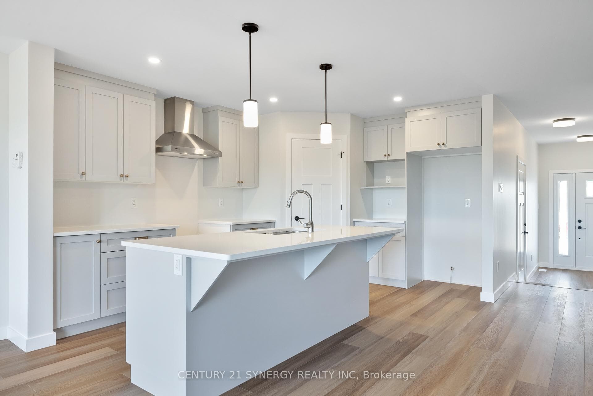 15 HELEN Street photo 6