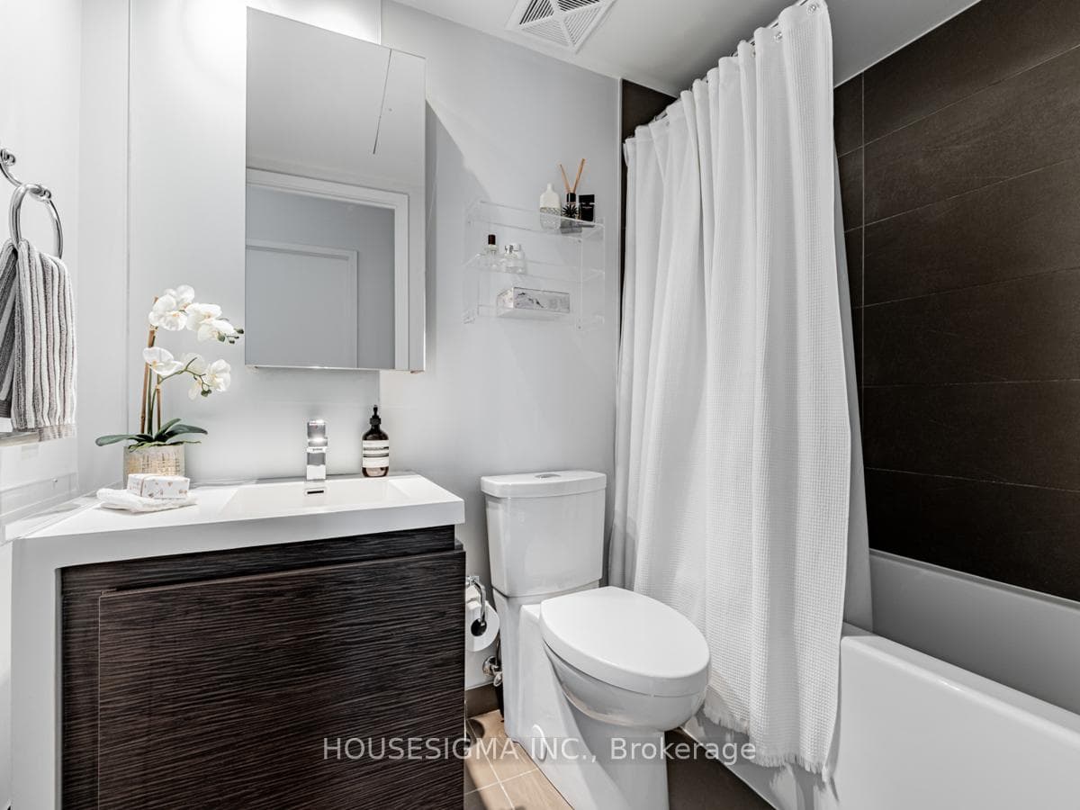 1030 King Street Unit 1029 photo 19