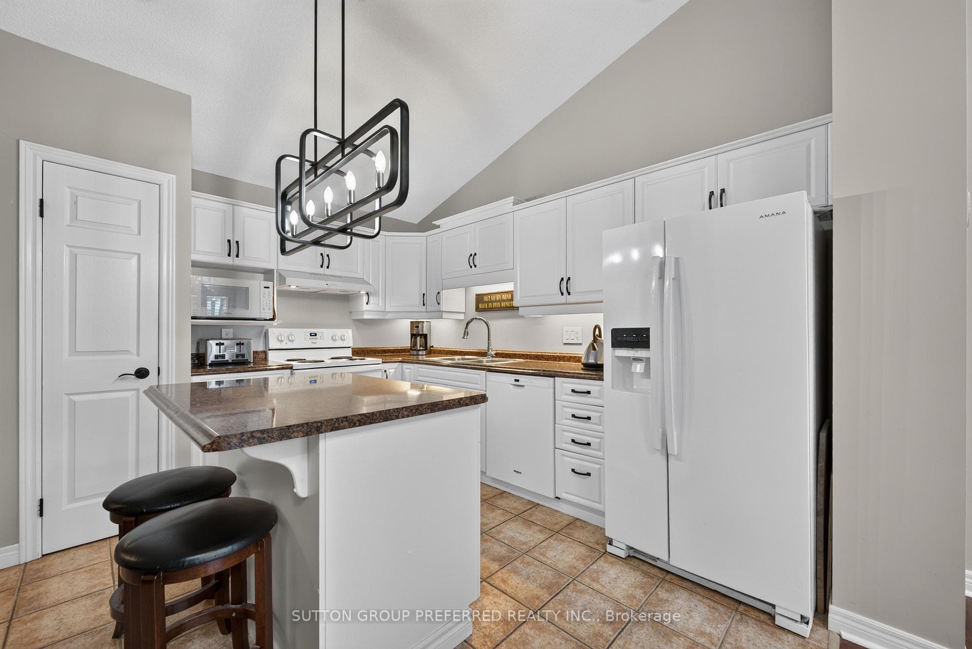 20 Windemere Place Unit 6 photo 15