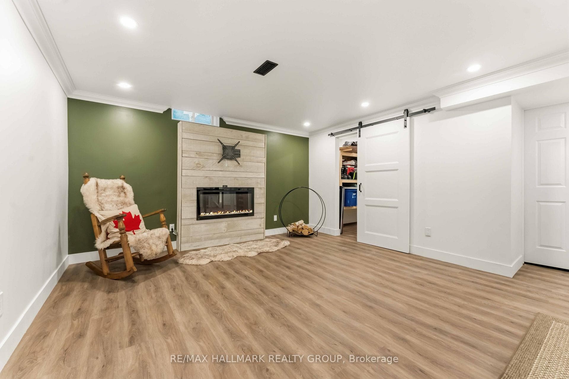 6321 Lumberman Way photo 27