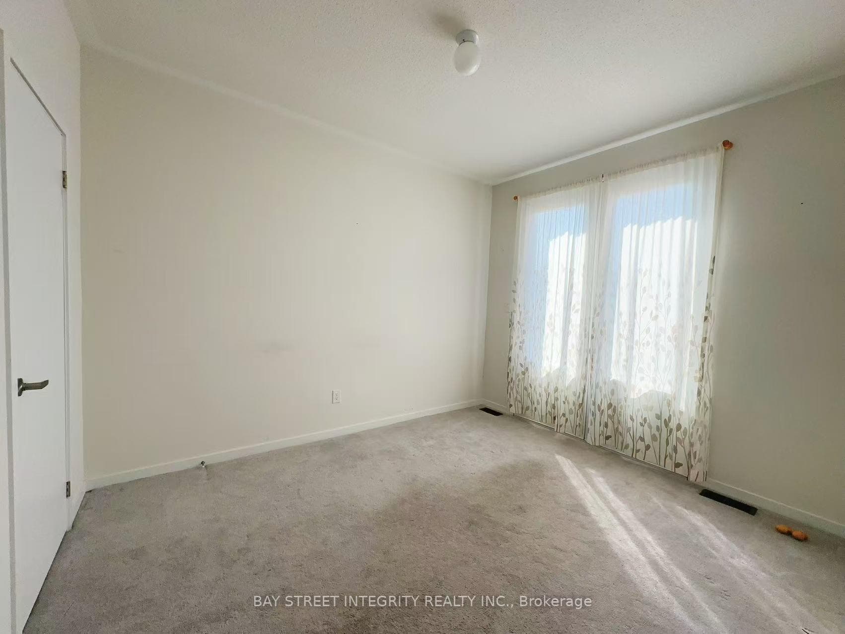 216 Elyse Court photo 8