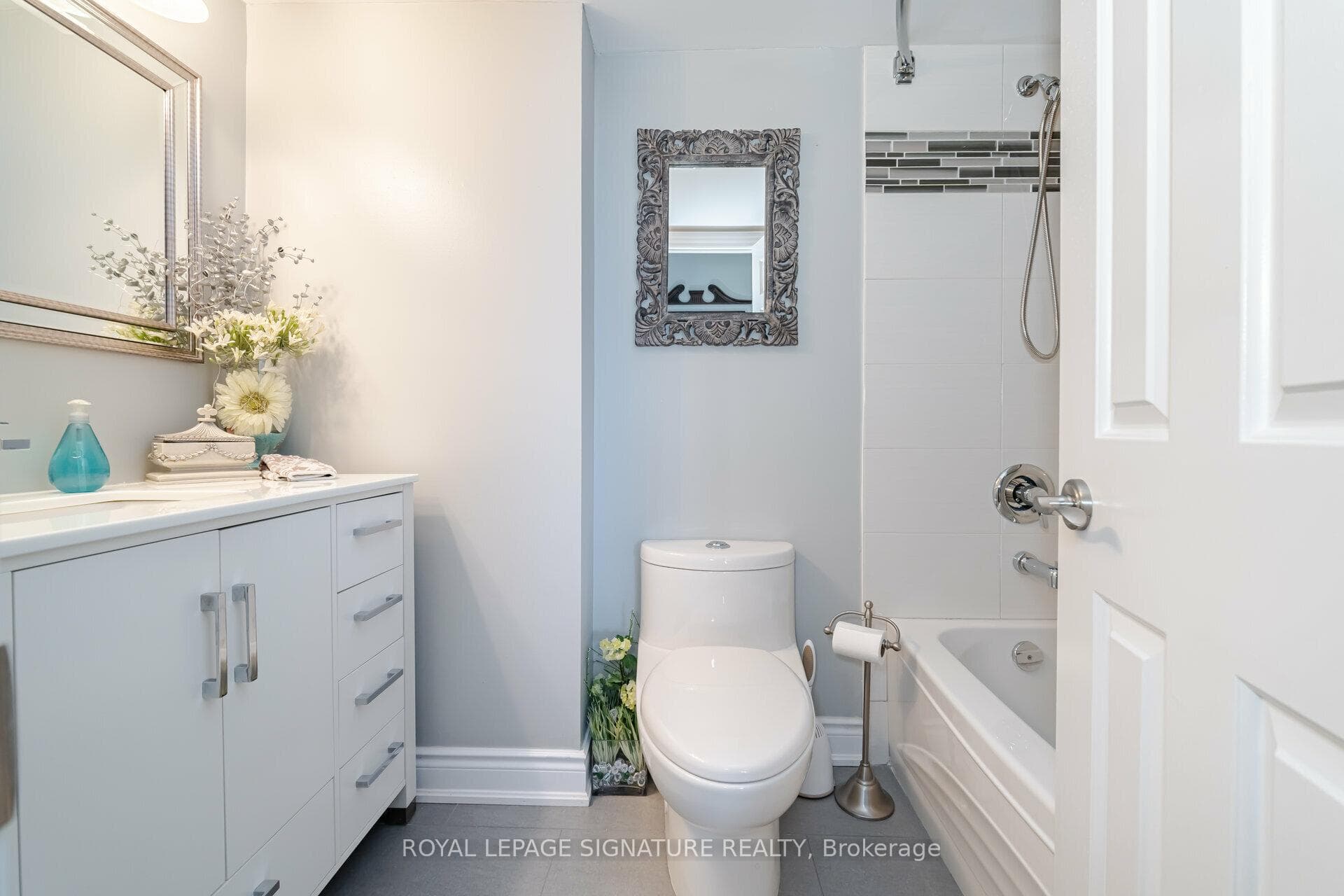 55 Kingsbridge Garden Circle Unit 1801 photo 19