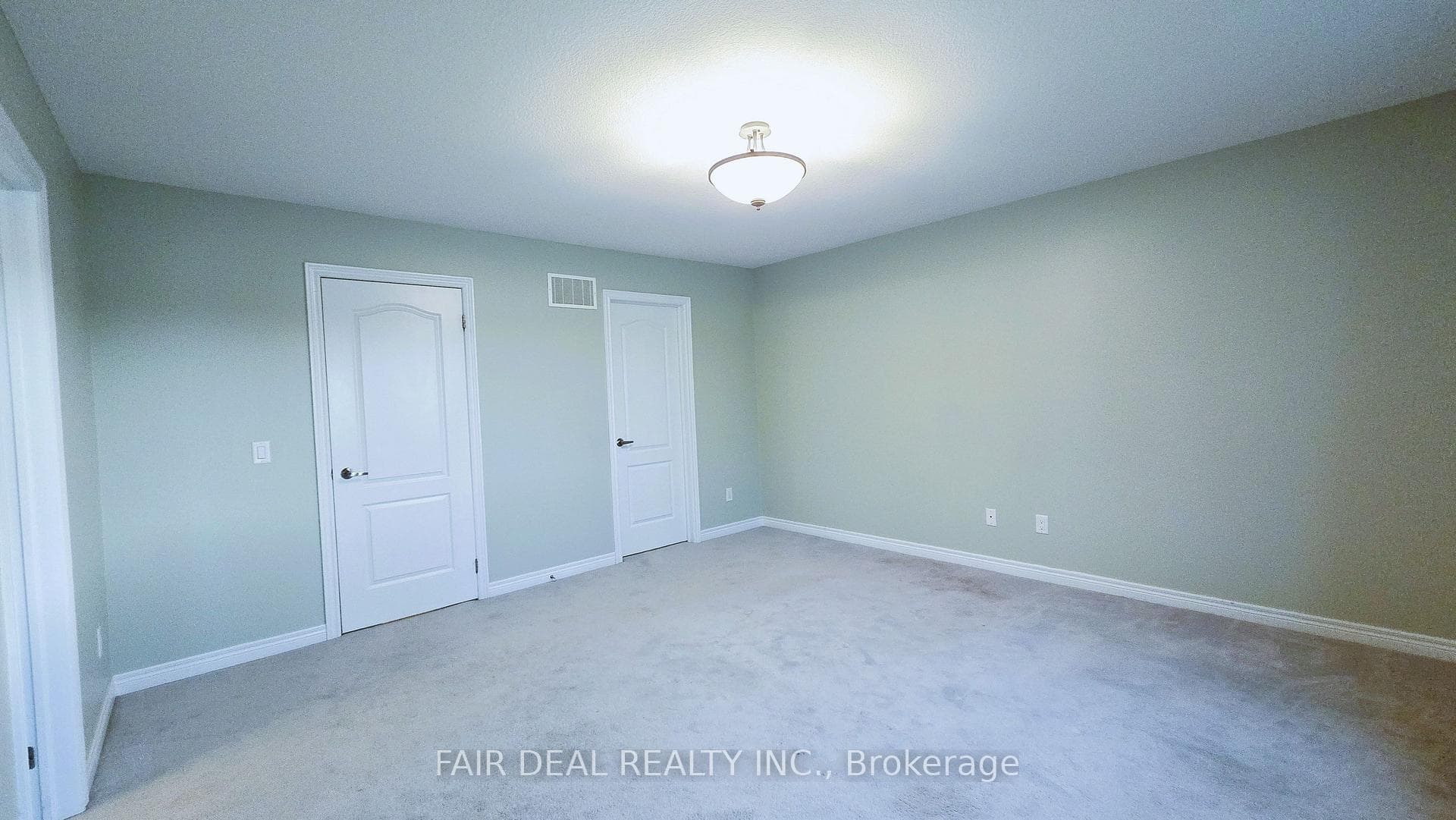 565 Baldwin Crescent photo 29