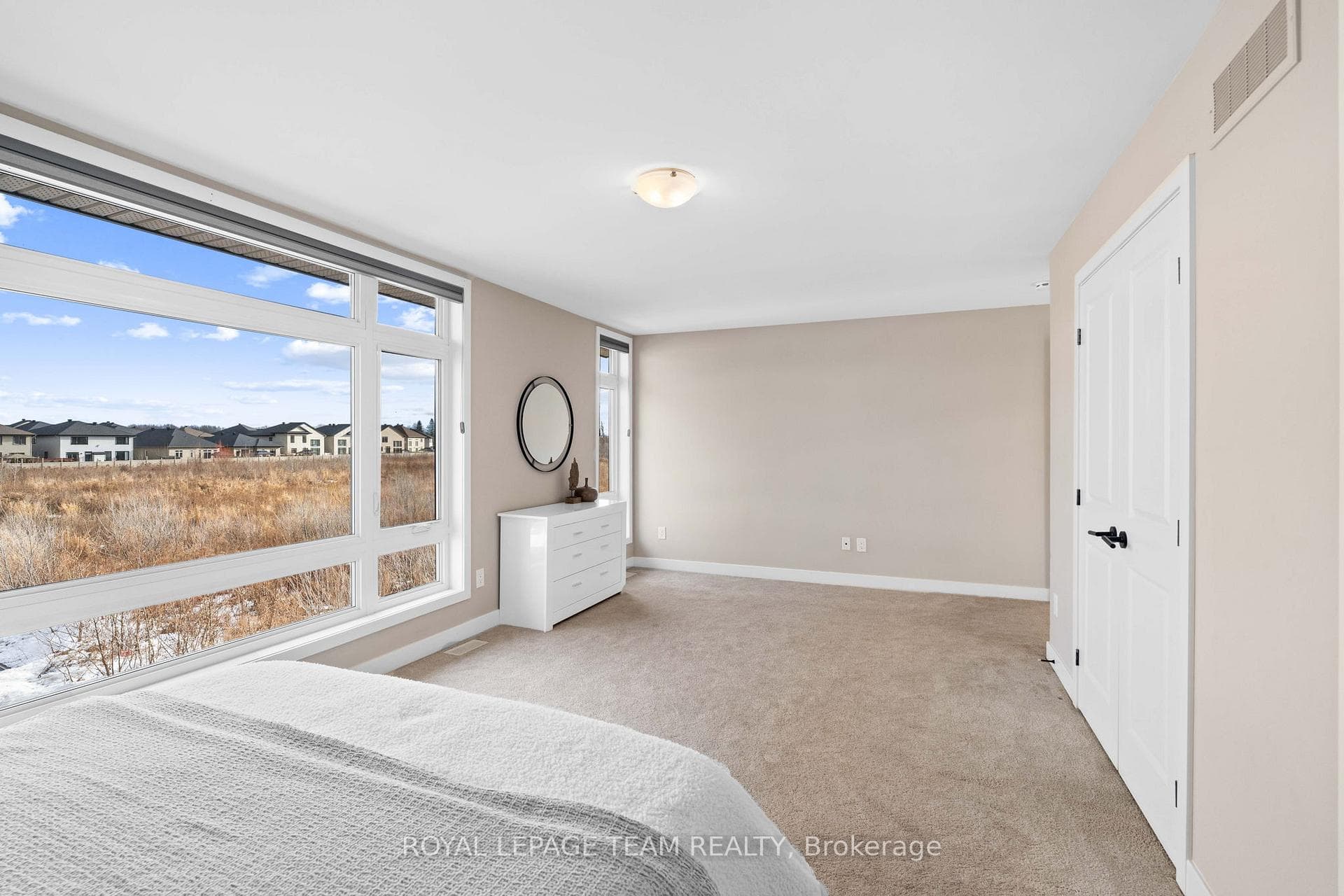 210 TAURUS Place photo 22