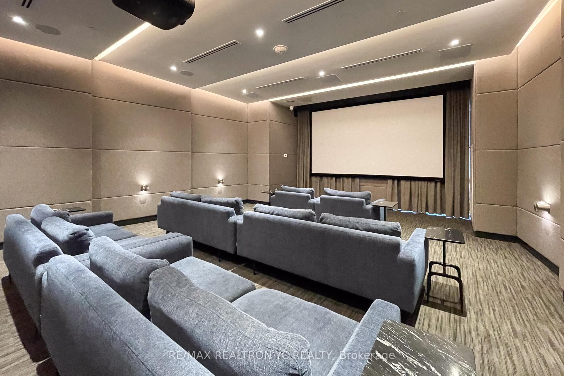 2221 Yonge Street Unit 4806 photo 19