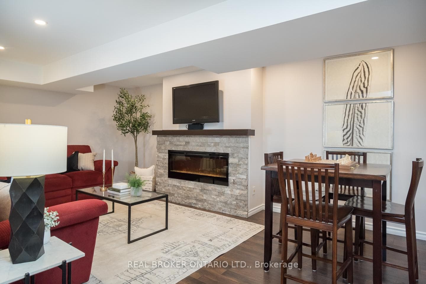 87 Doctor Moore Court photo 26