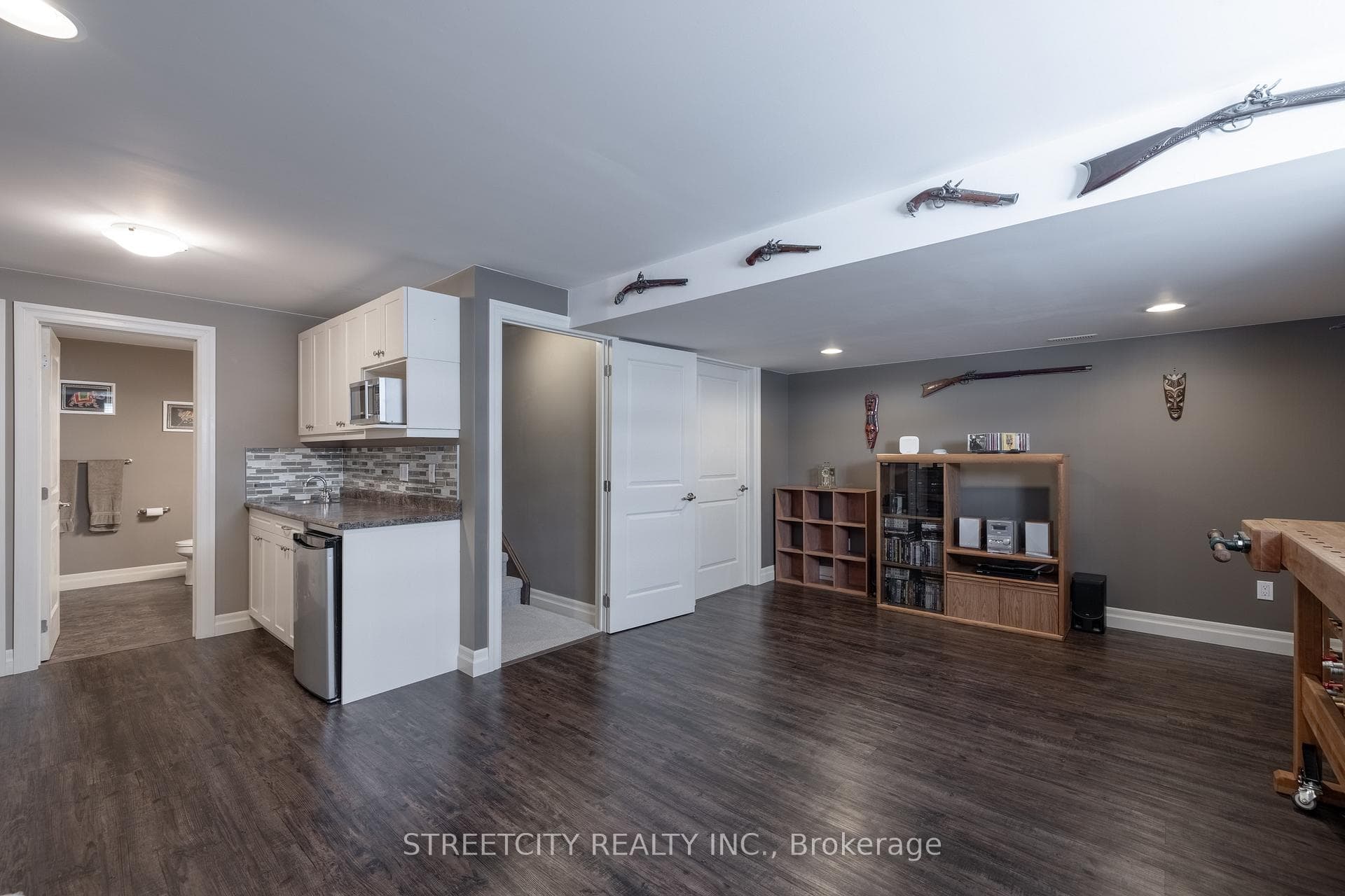2080 Beaverbrook Avenue Unit 19 photo 24