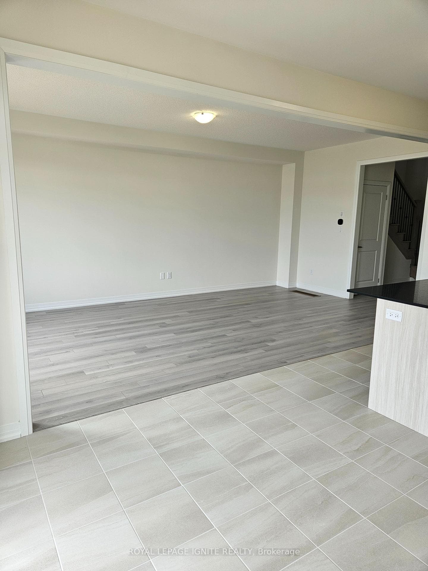 1079 Cameo Street photo 4