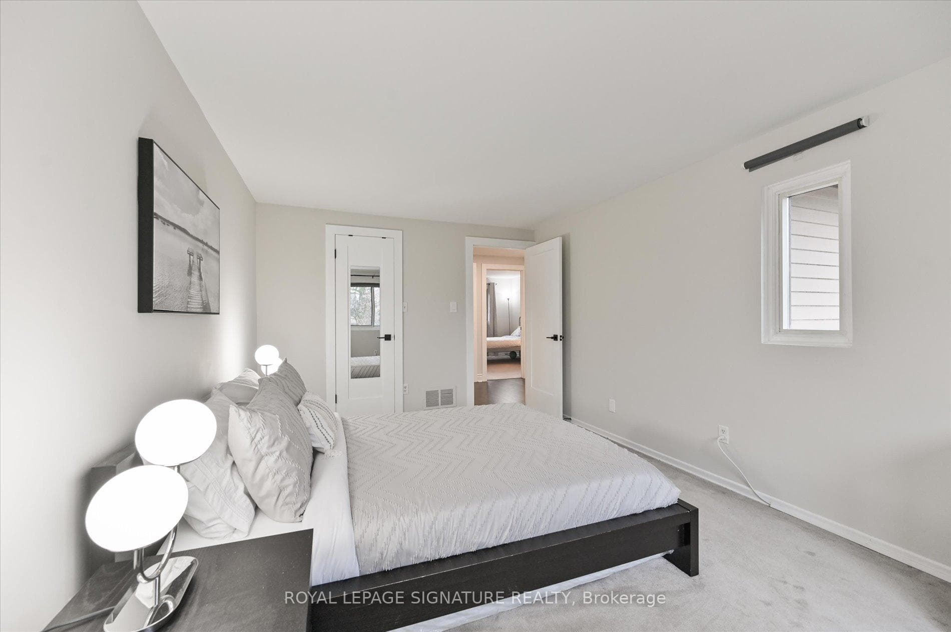90 Carleton Place photo 20