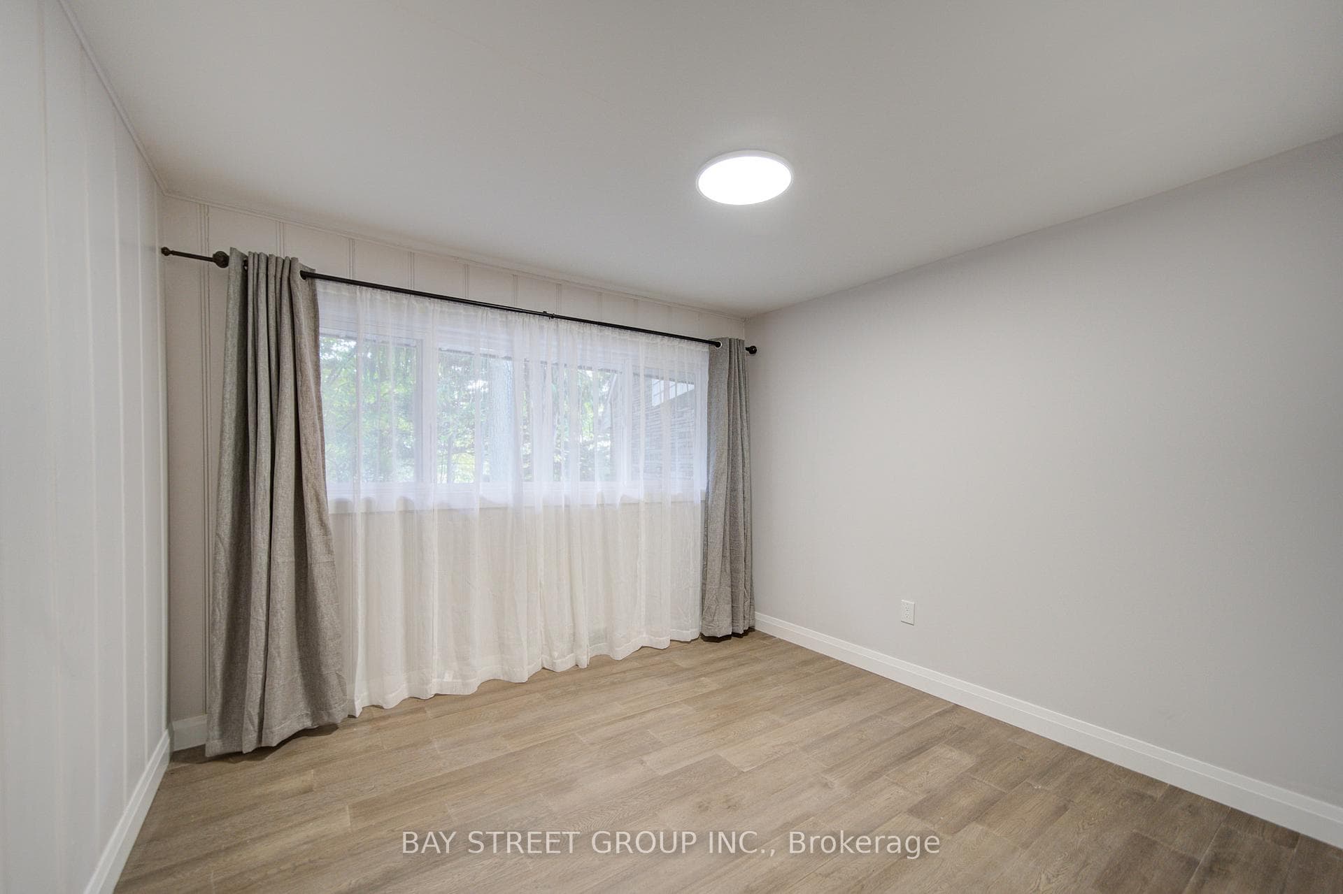 14874 Niagara River Parkway photo 35
