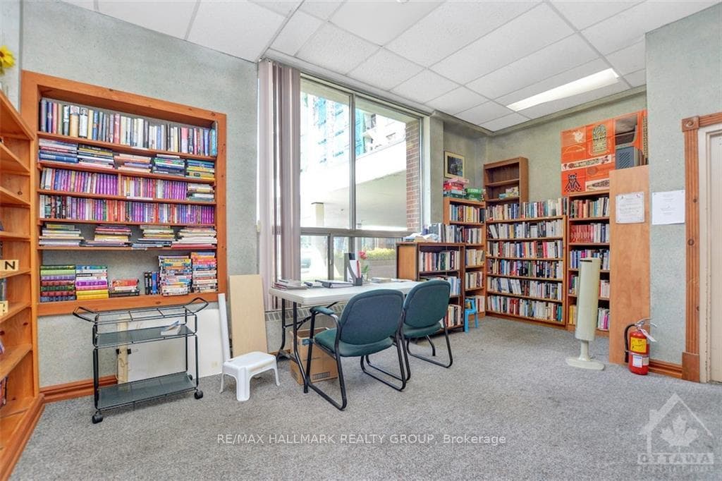 665 BATHGATE Drive Unit 1005 photo 37