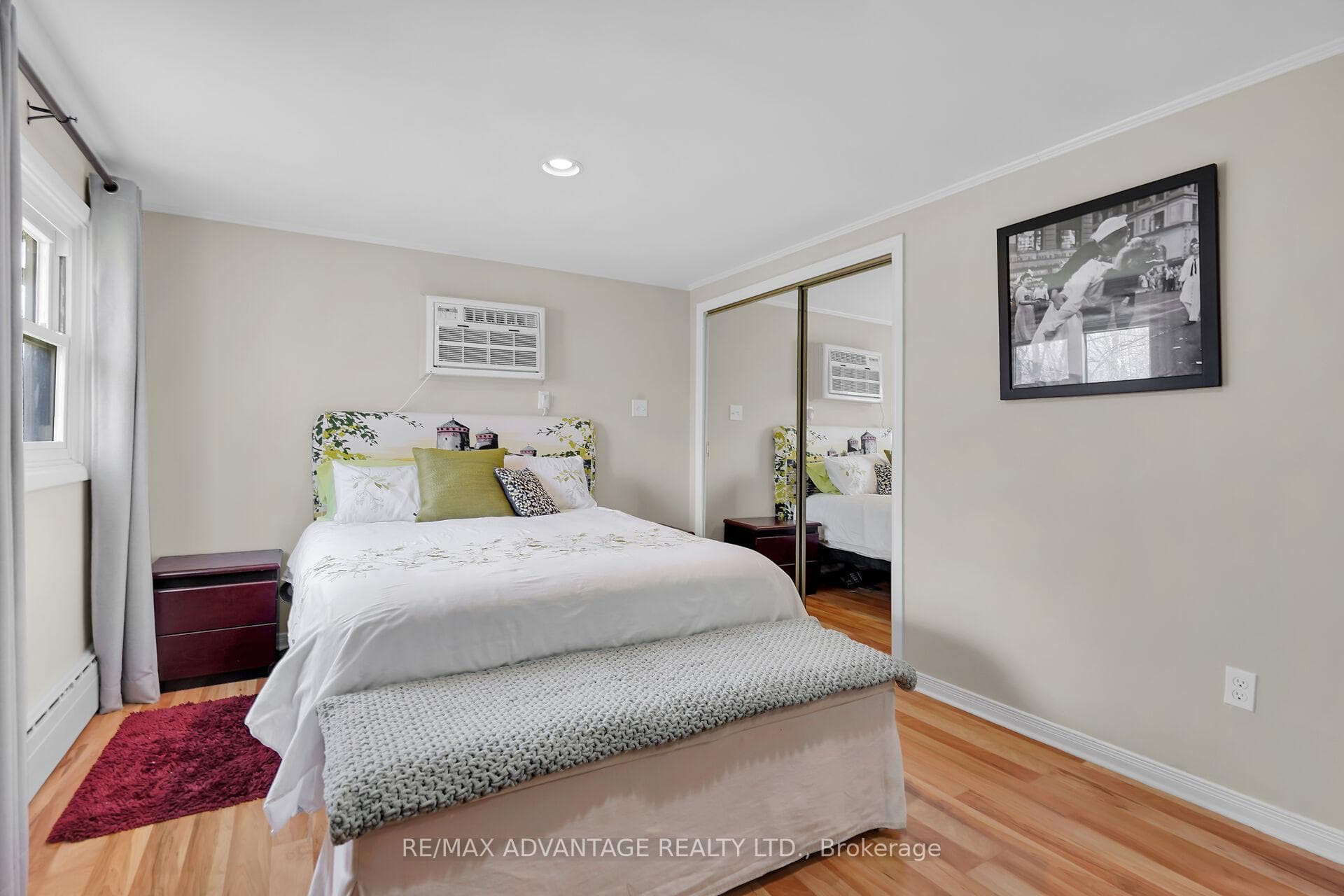 2678 Dorchester Road photo 17