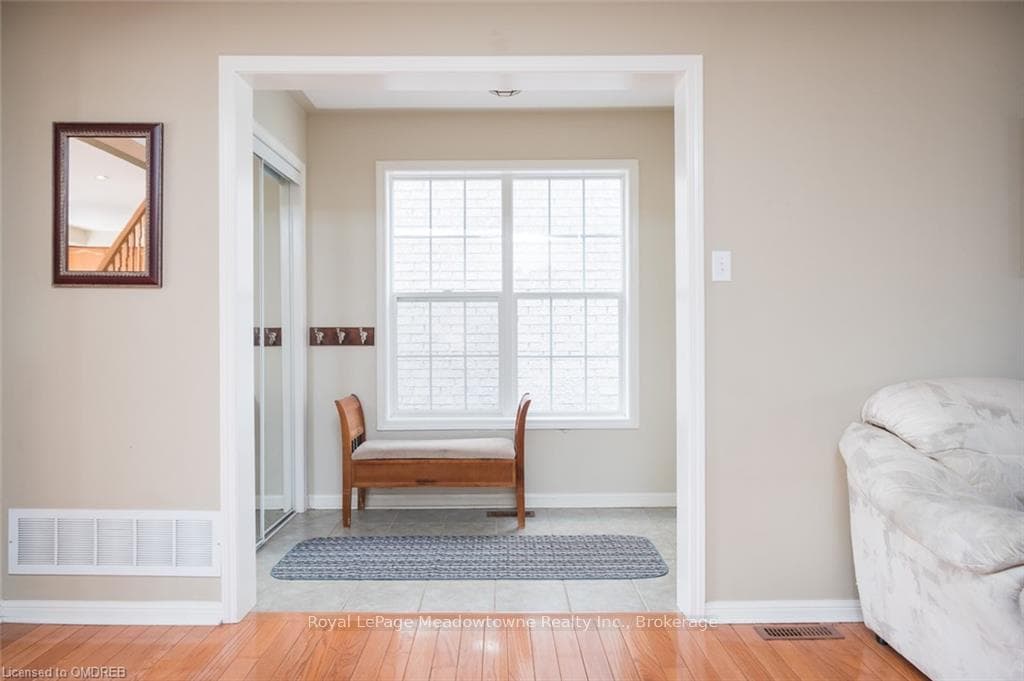 797 IRVING Terrace photo 3