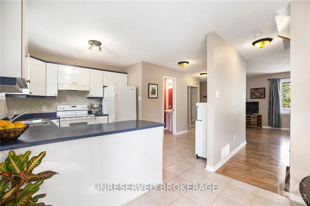 1010 HERITAGE Drive photo 13
