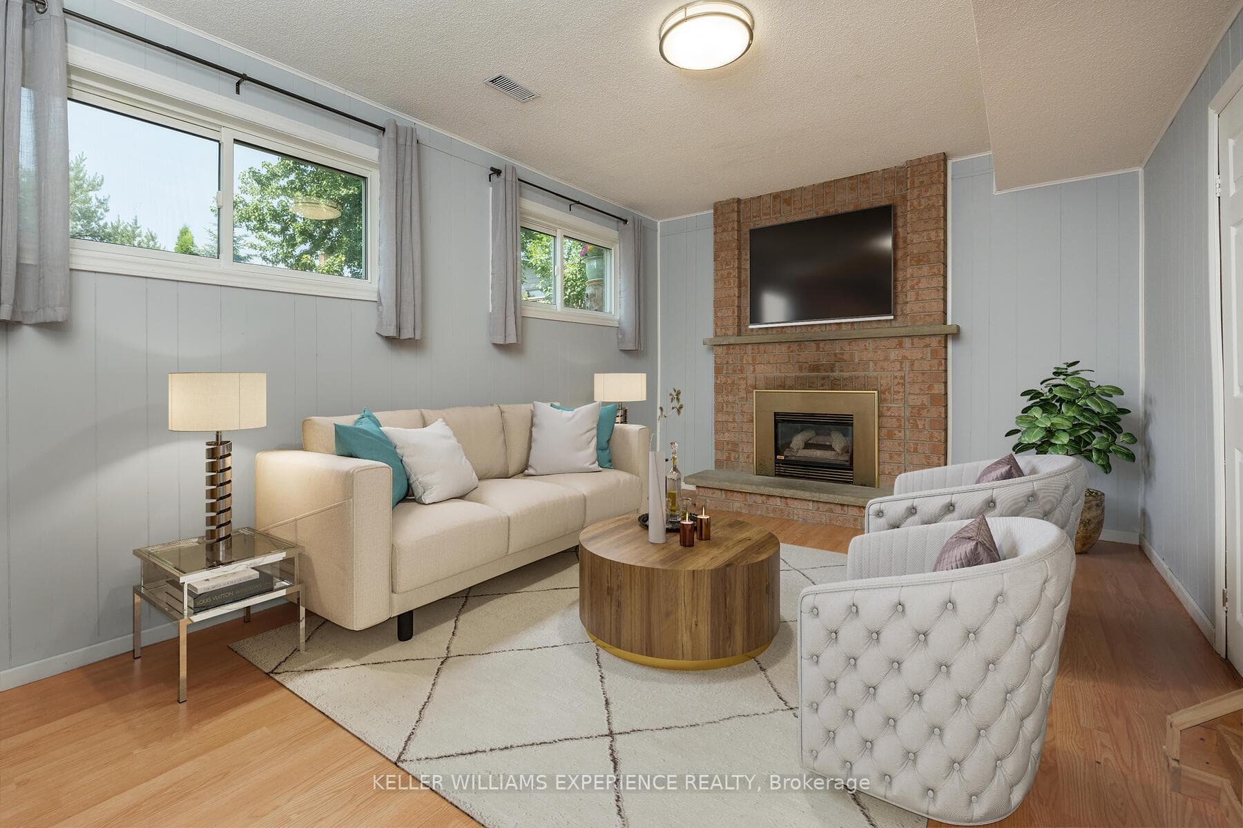15 Thorson Gate photo 24