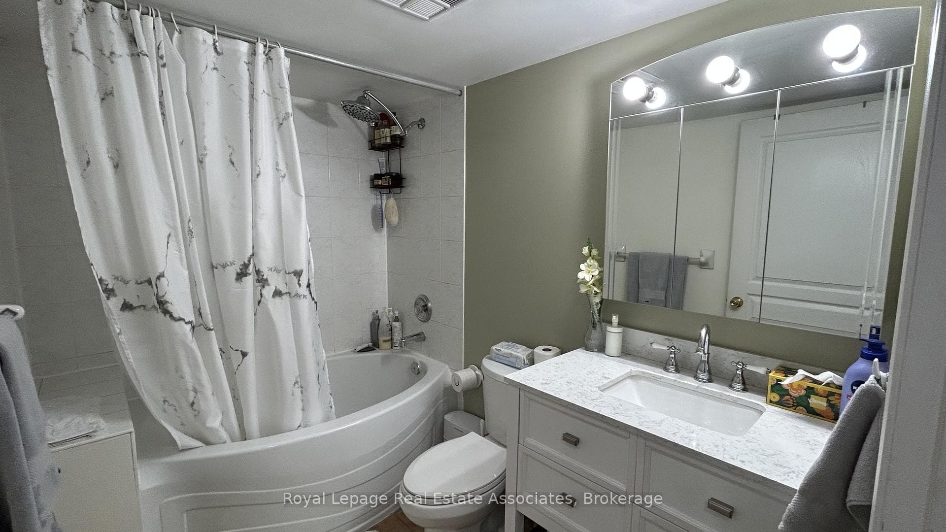 2585 Erin Centre Boulevard Unit 606 photo 7